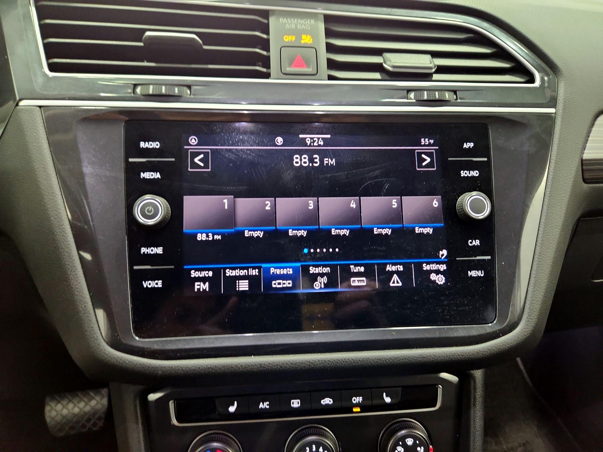 Thumbnail: 2024 Volkswagen Tiguan - 15