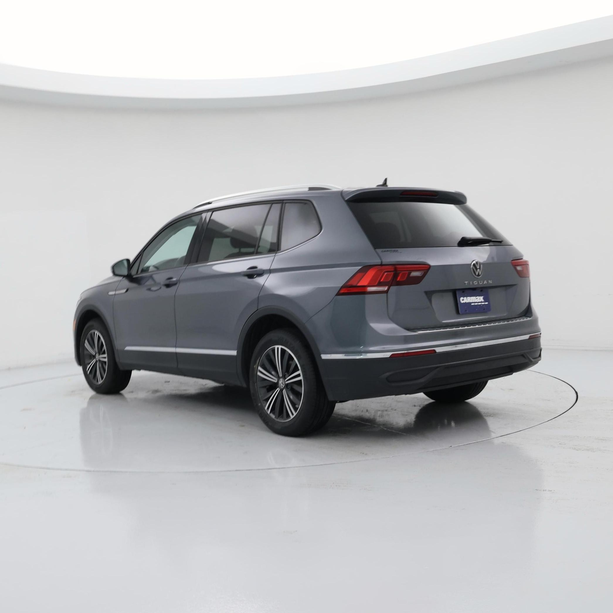 Thumbnail: 2024 Volkswagen Tiguan - 2