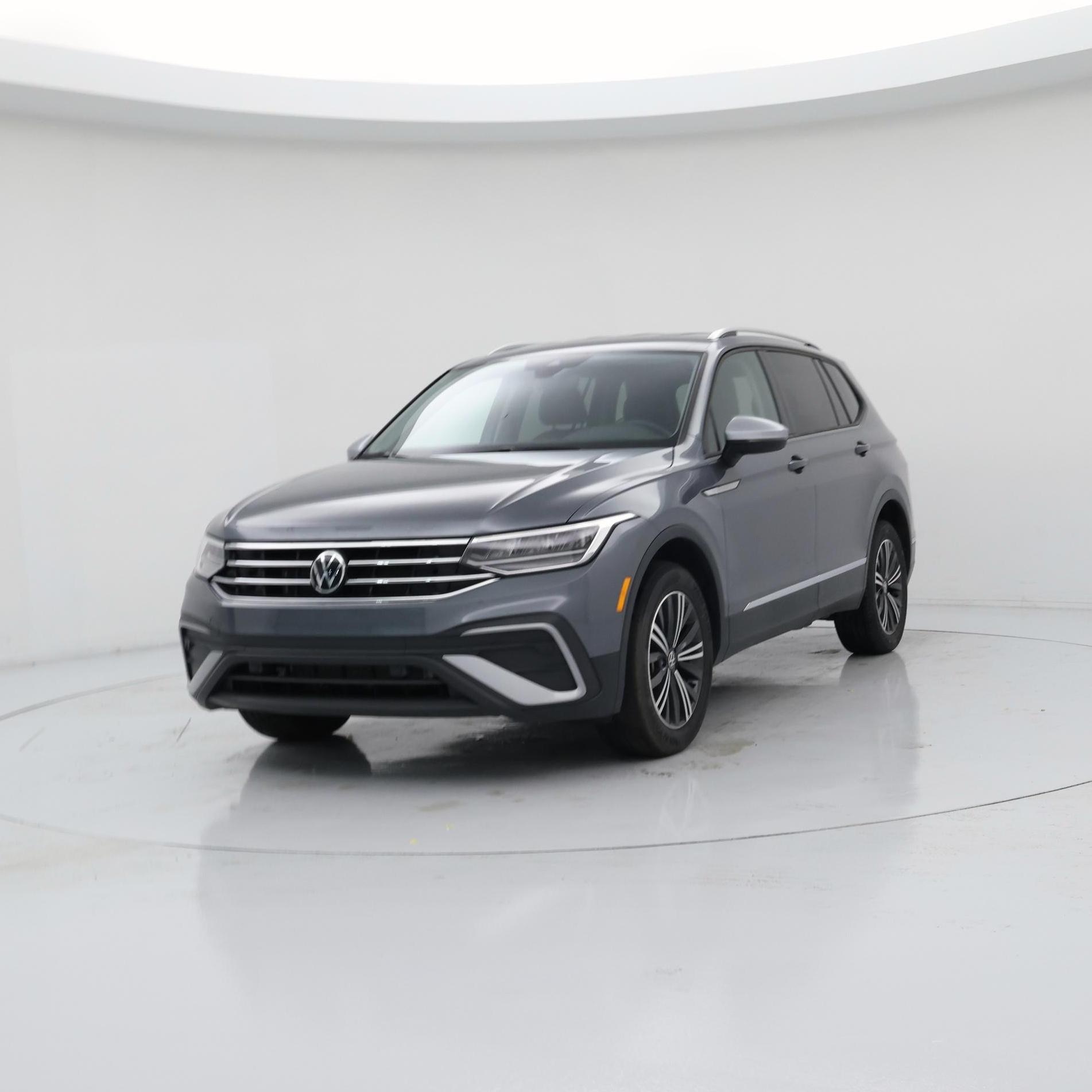 Thumbnail: 2024 Volkswagen Tiguan - 4