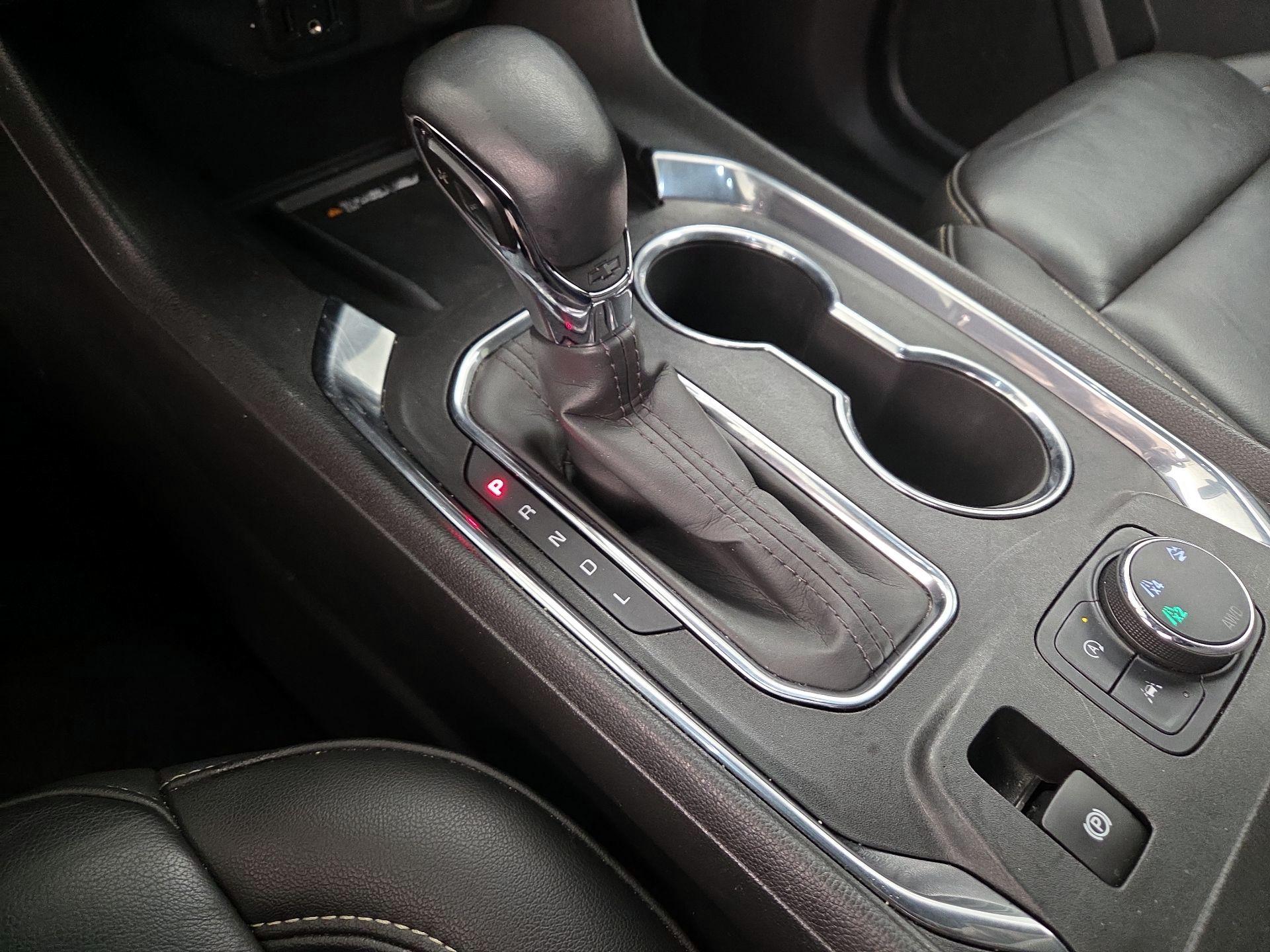 Thumbnail: 2023 Chevrolet Traverse - 17