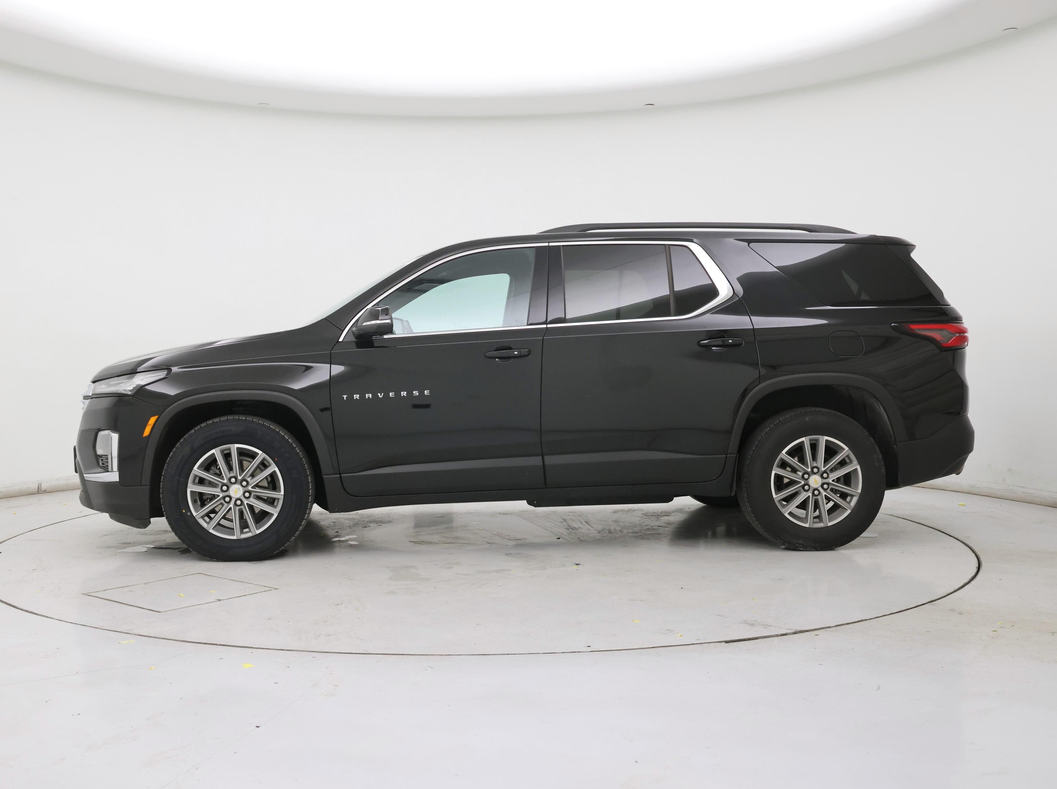 Thumbnail: 2023 Chevrolet Traverse - 3