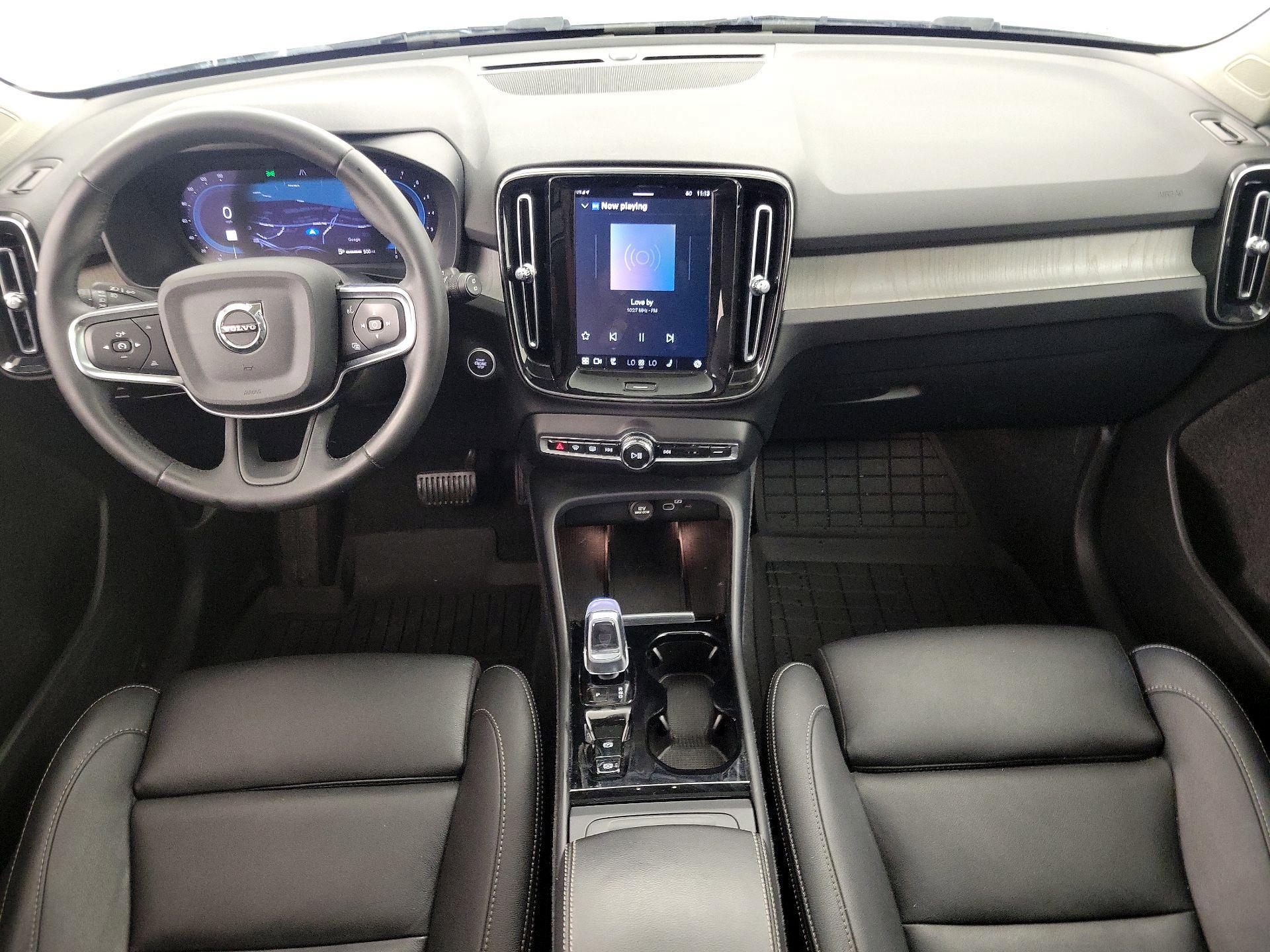 Thumbnail: 2024 Volvo XC40 - 9