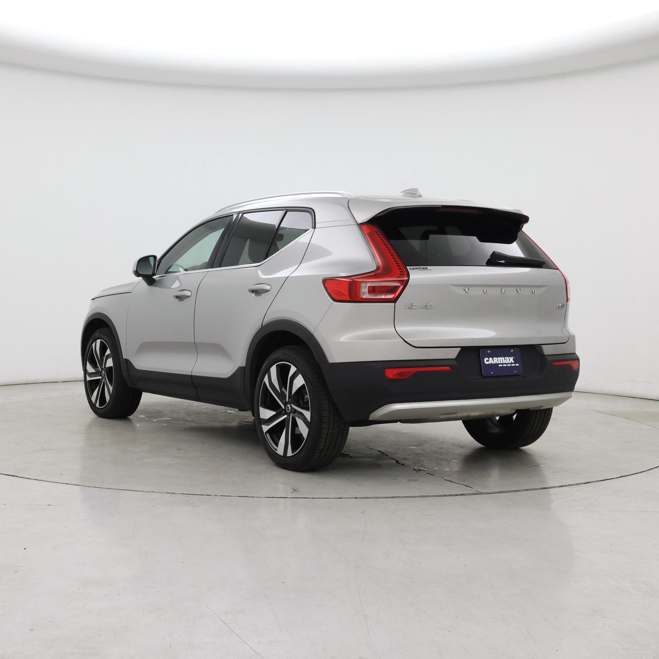 Thumbnail: 2024 Volvo XC40 - 2