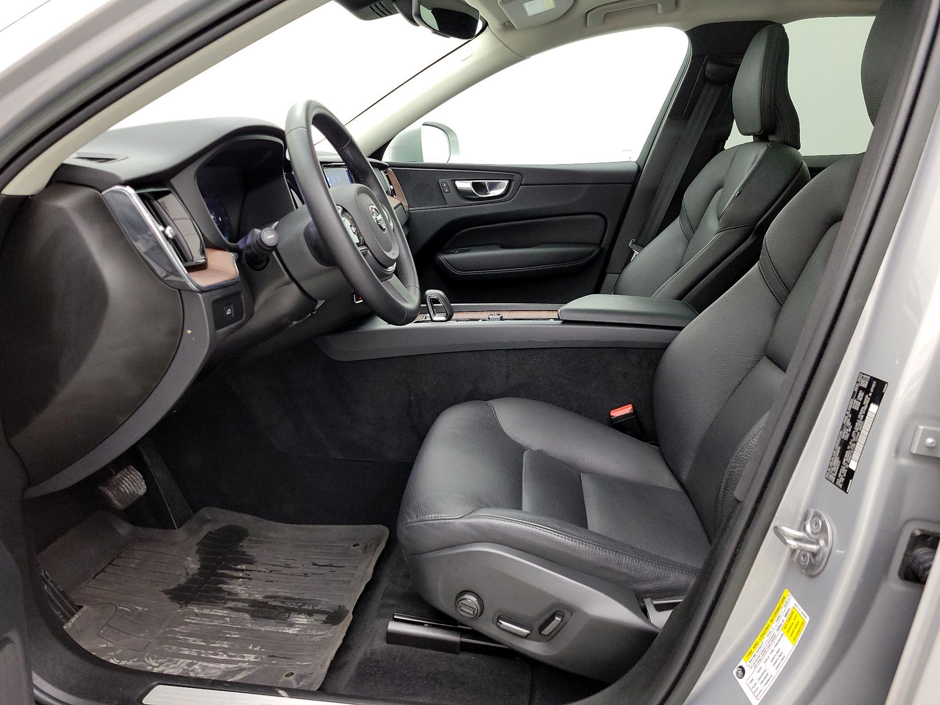 Thumbnail: 2023 Volvo XC60 - 11