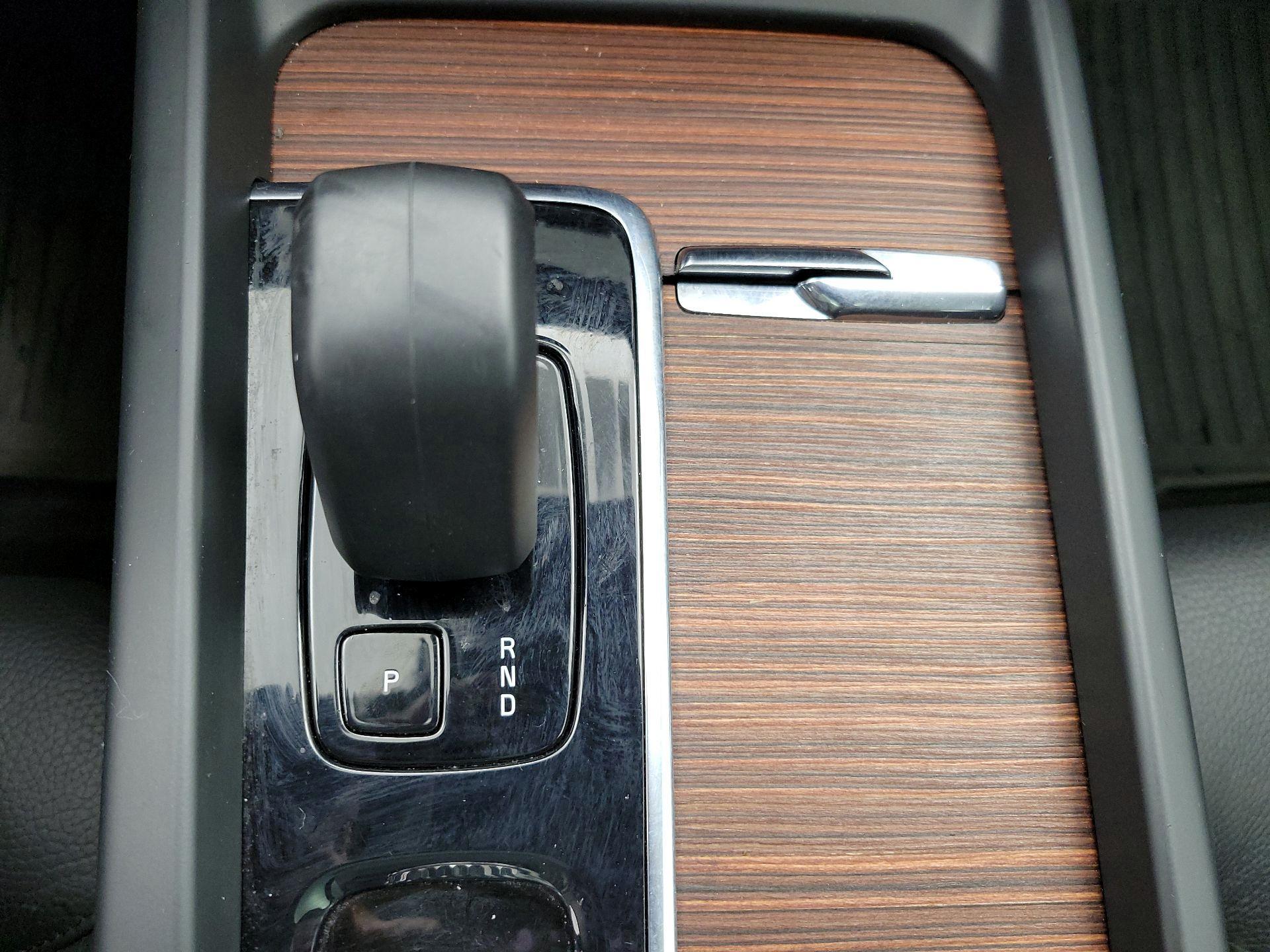 Thumbnail: 2023 Volvo XC60 - 17