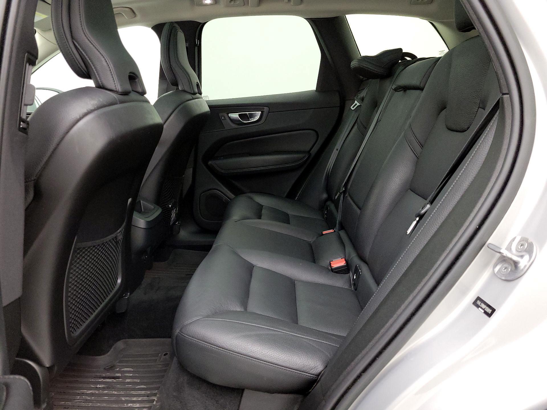 Thumbnail: 2023 Volvo XC60 - 20