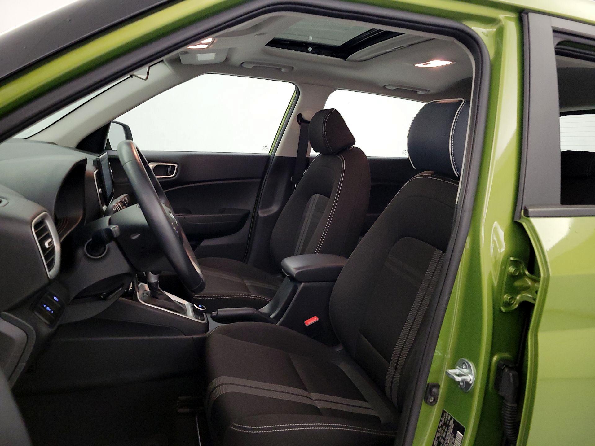 Thumbnail: 2023 Hyundai Venue - 11