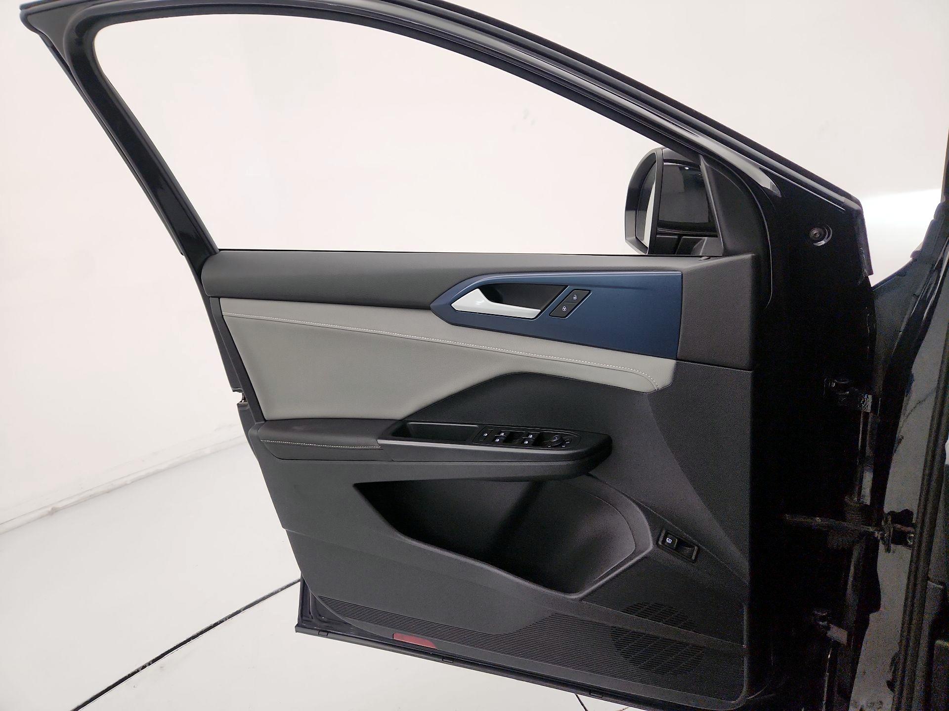 Thumbnail: 2024 Volkswagen Taos - 12