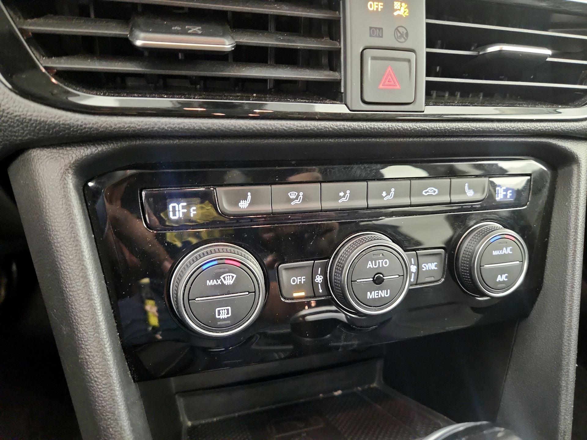 Thumbnail: 2024 Volkswagen Taos - 15