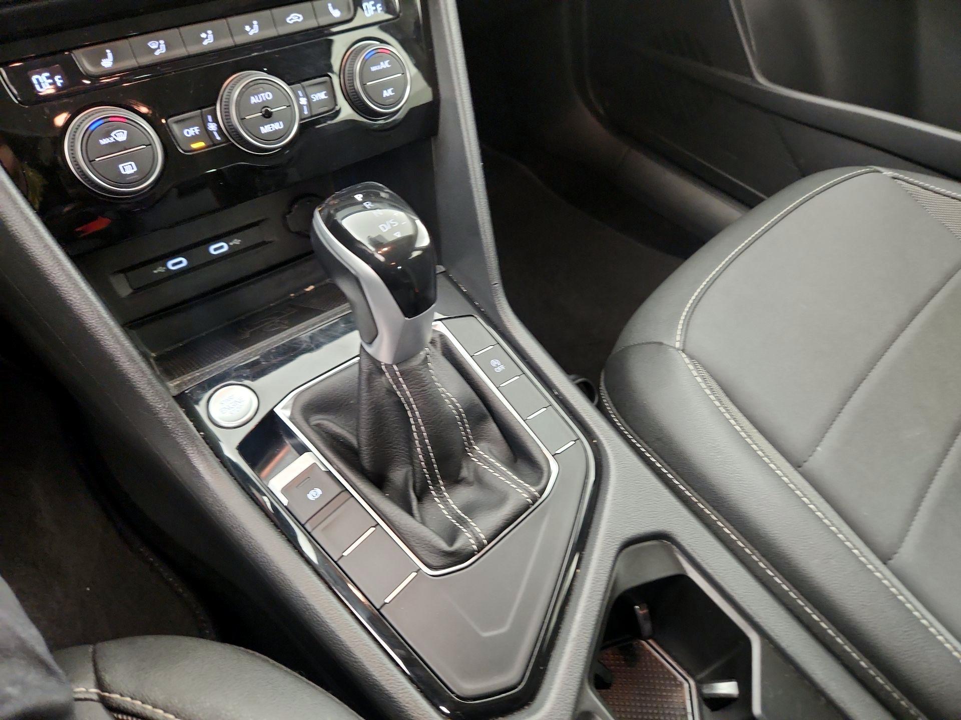 Thumbnail: 2024 Volkswagen Taos - 16