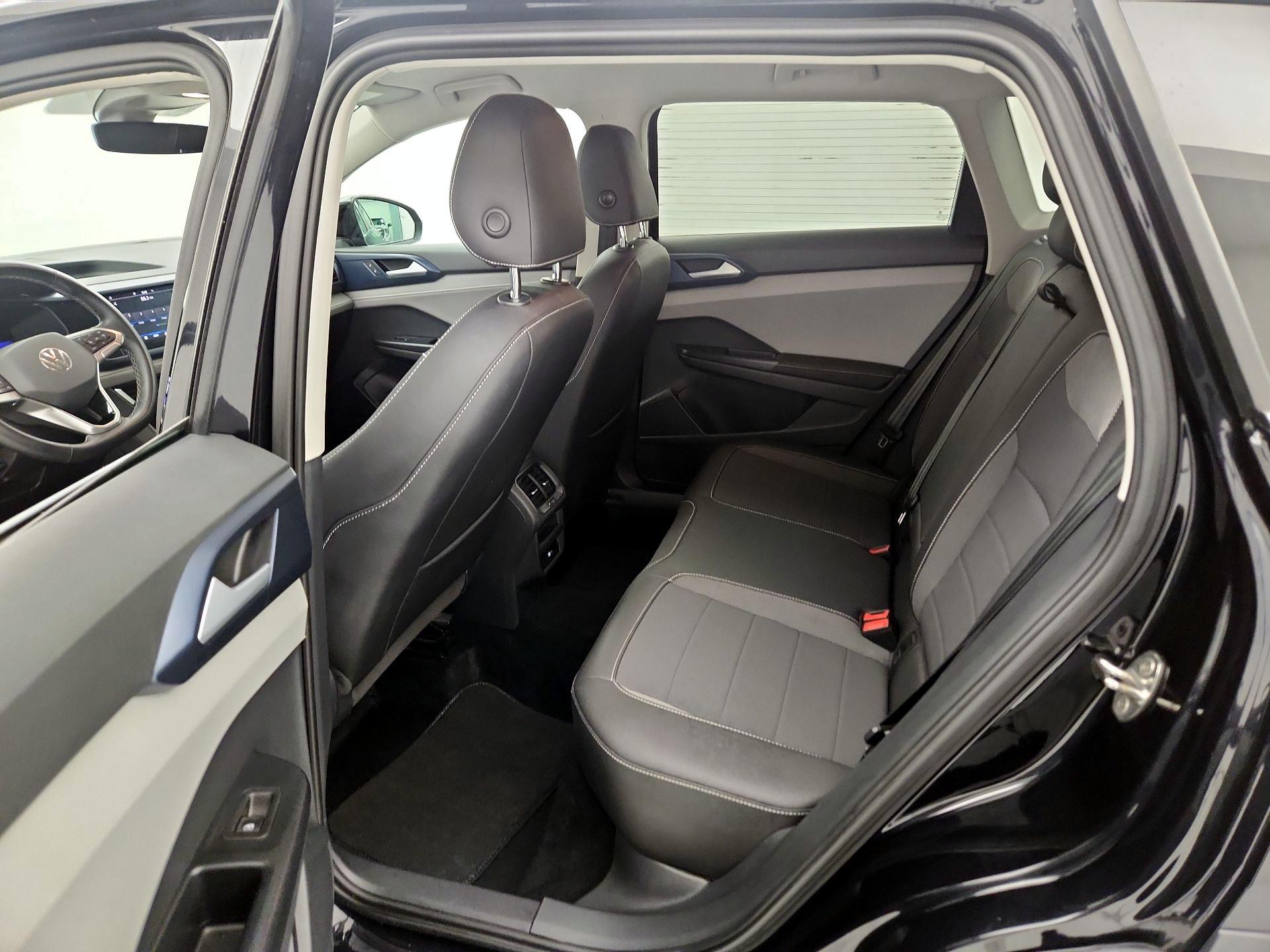 Thumbnail: 2024 Volkswagen Taos - 18