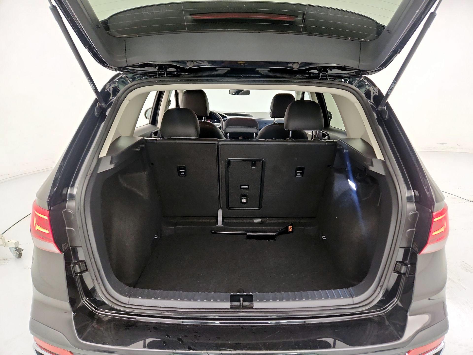 Thumbnail: 2024 Volkswagen Taos - 19