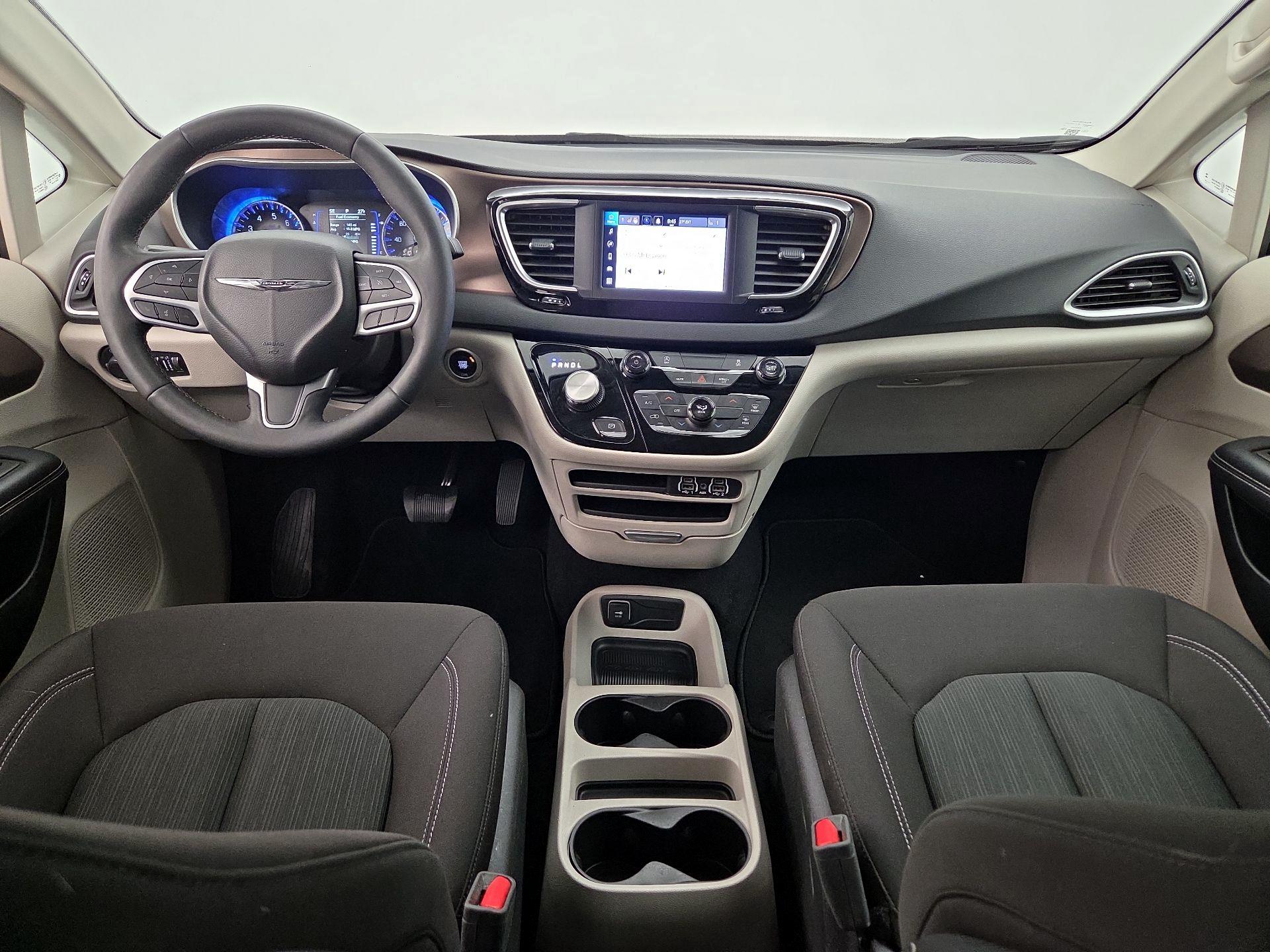 Thumbnail: 2024 Chrysler Voyager - 9