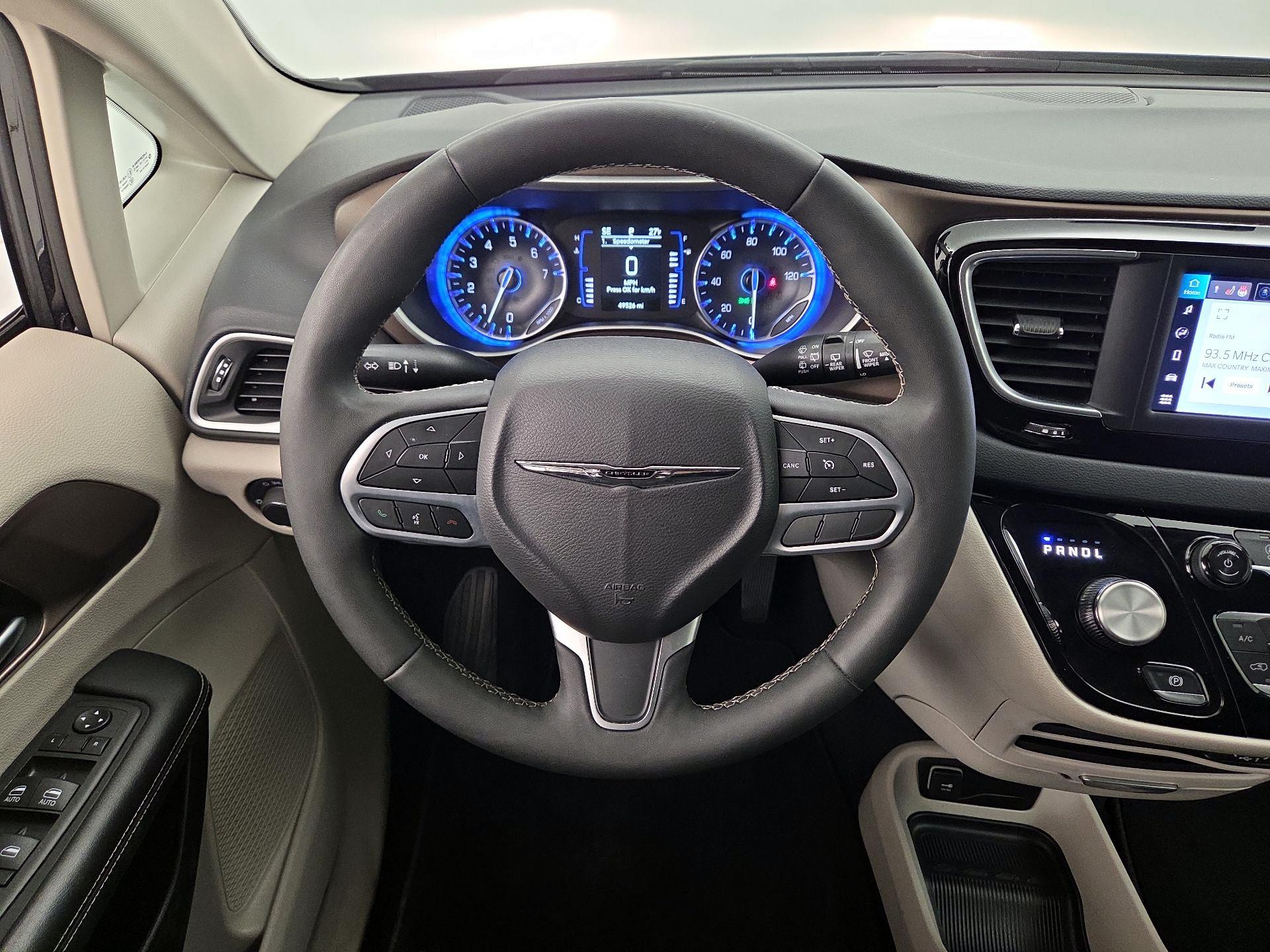 Thumbnail: 2024 Chrysler Voyager - 10