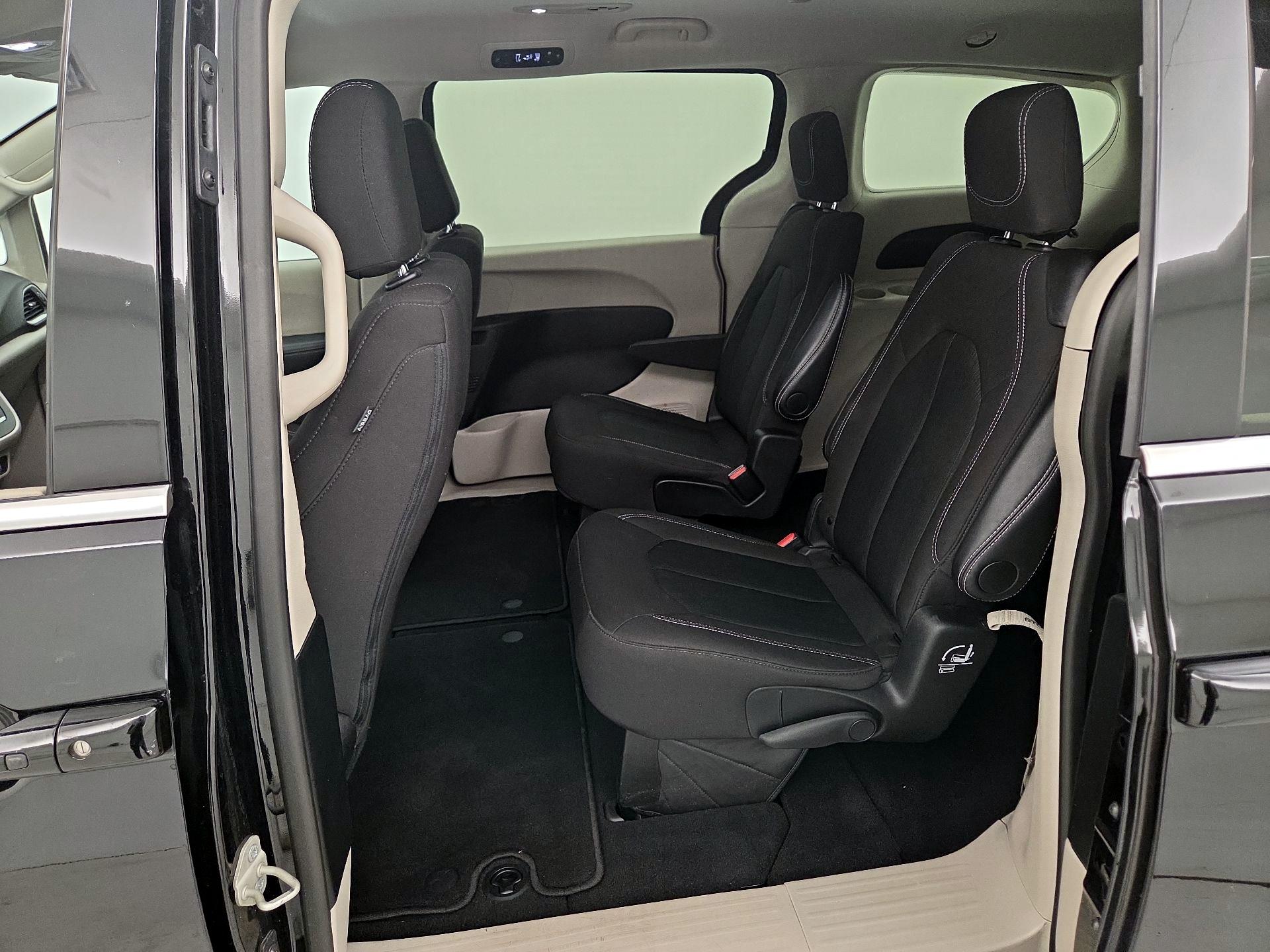 Thumbnail: 2024 Chrysler Voyager - 19