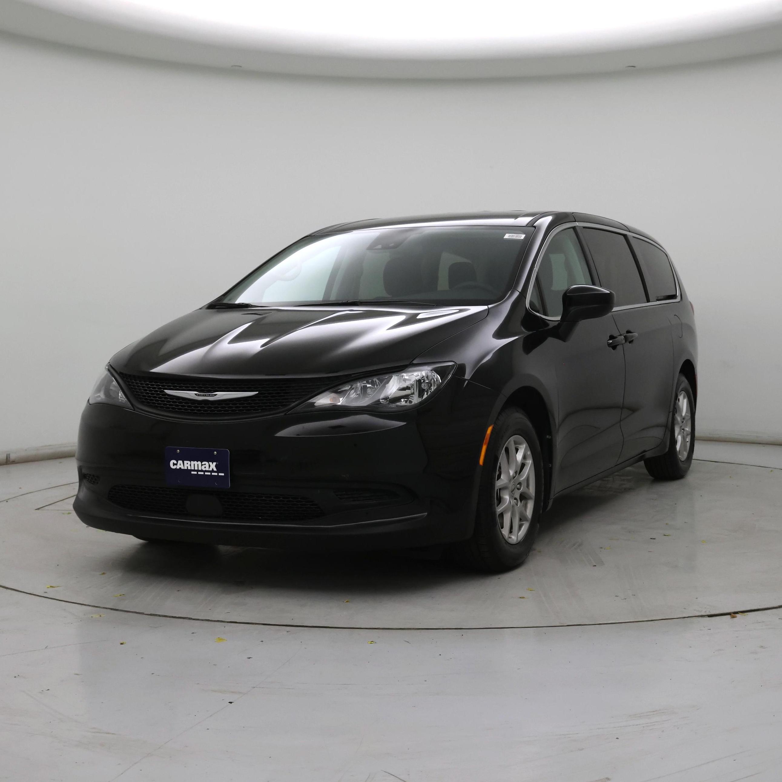 Thumbnail: 2024 Chrysler Voyager - 4