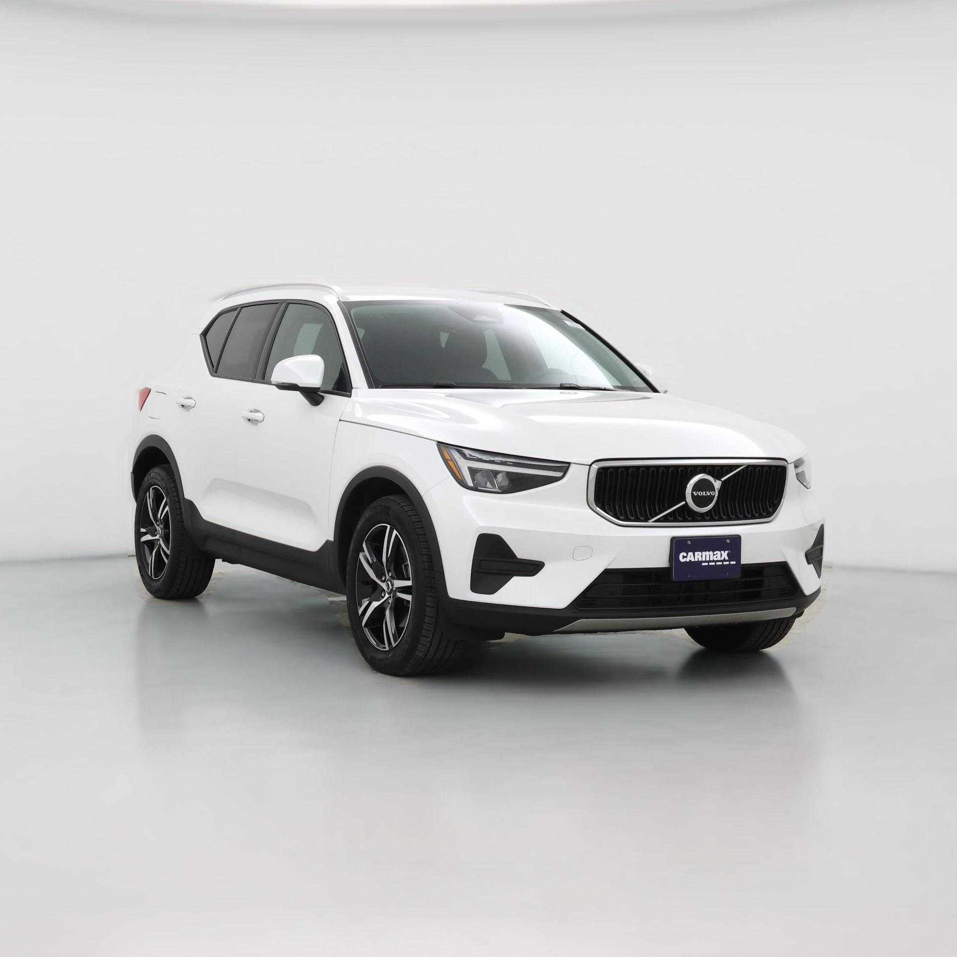 Thumbnail: 2023 Volvo XC40 - 1