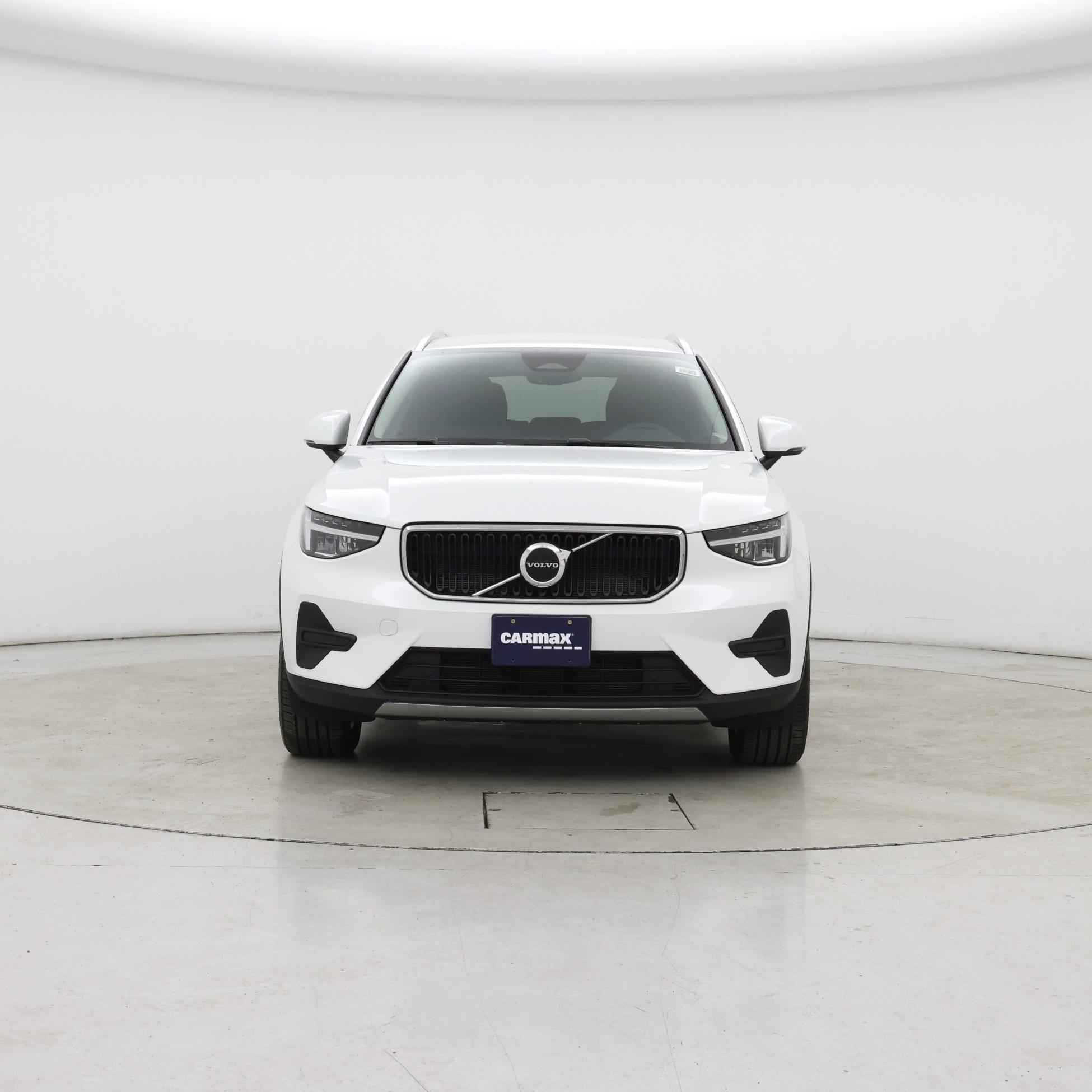 Thumbnail: 2023 Volvo XC40 - 5