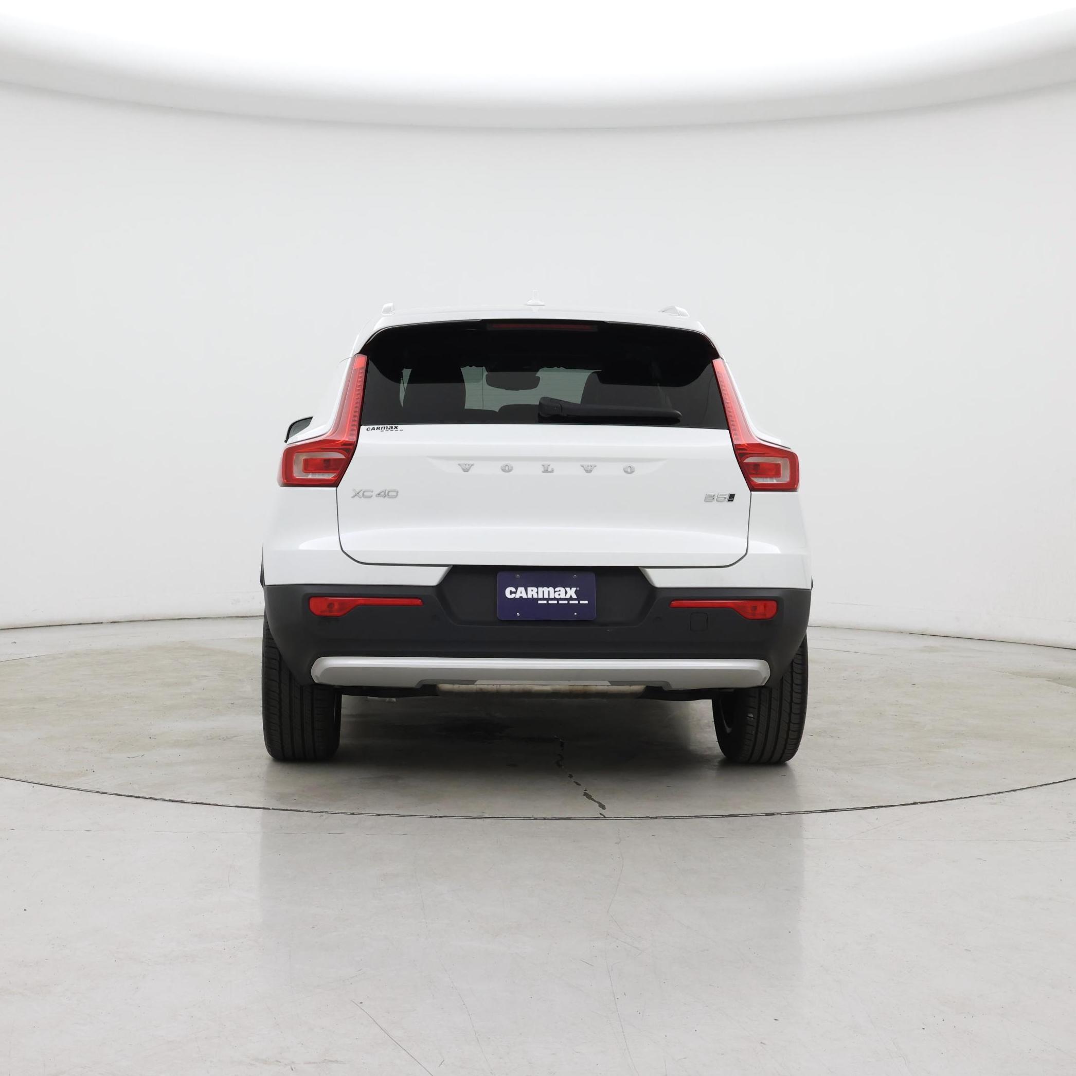 Thumbnail: 2023 Volvo XC40 - 6