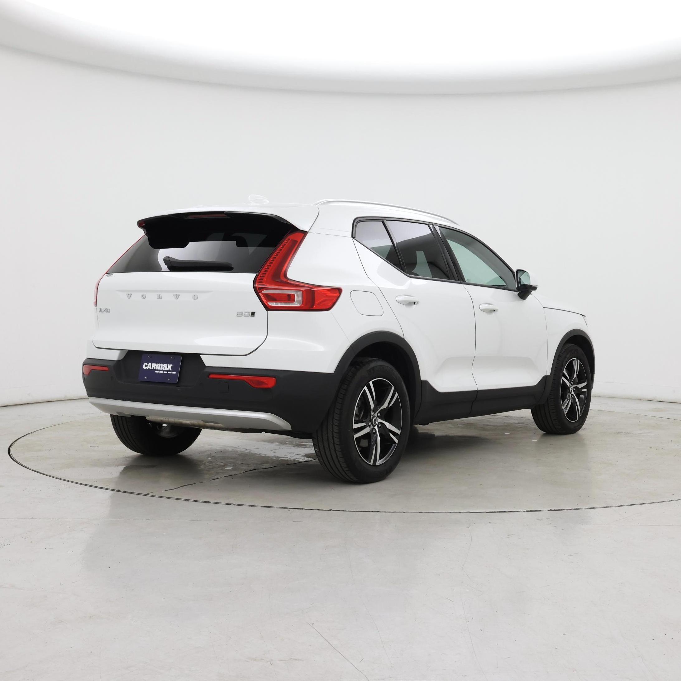 Thumbnail: 2023 Volvo XC40 - 8