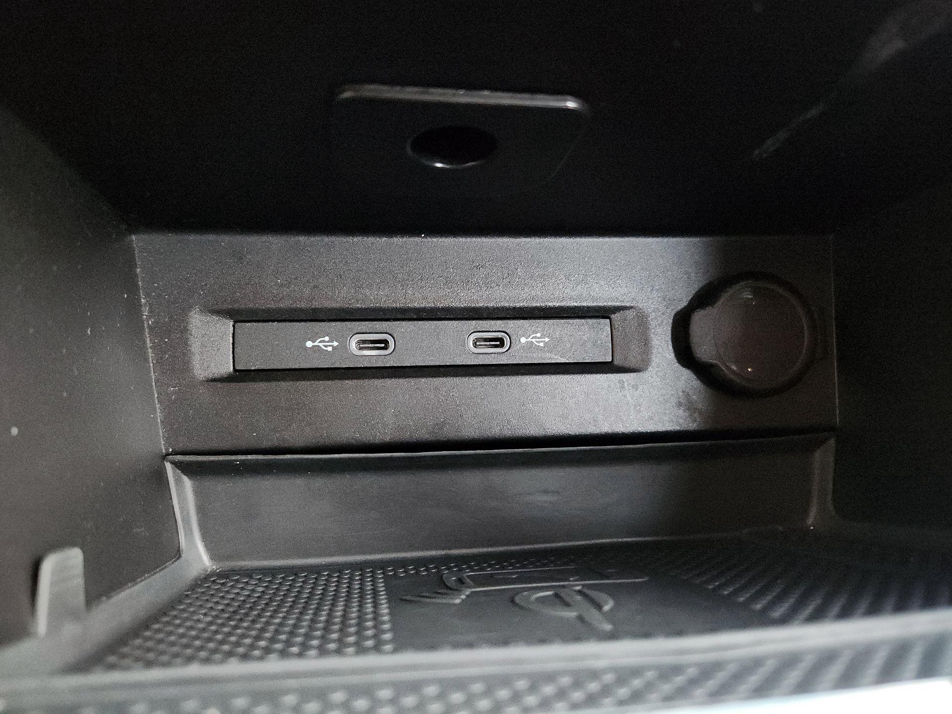 Thumbnail: 2024 Volkswagen Taos - 18