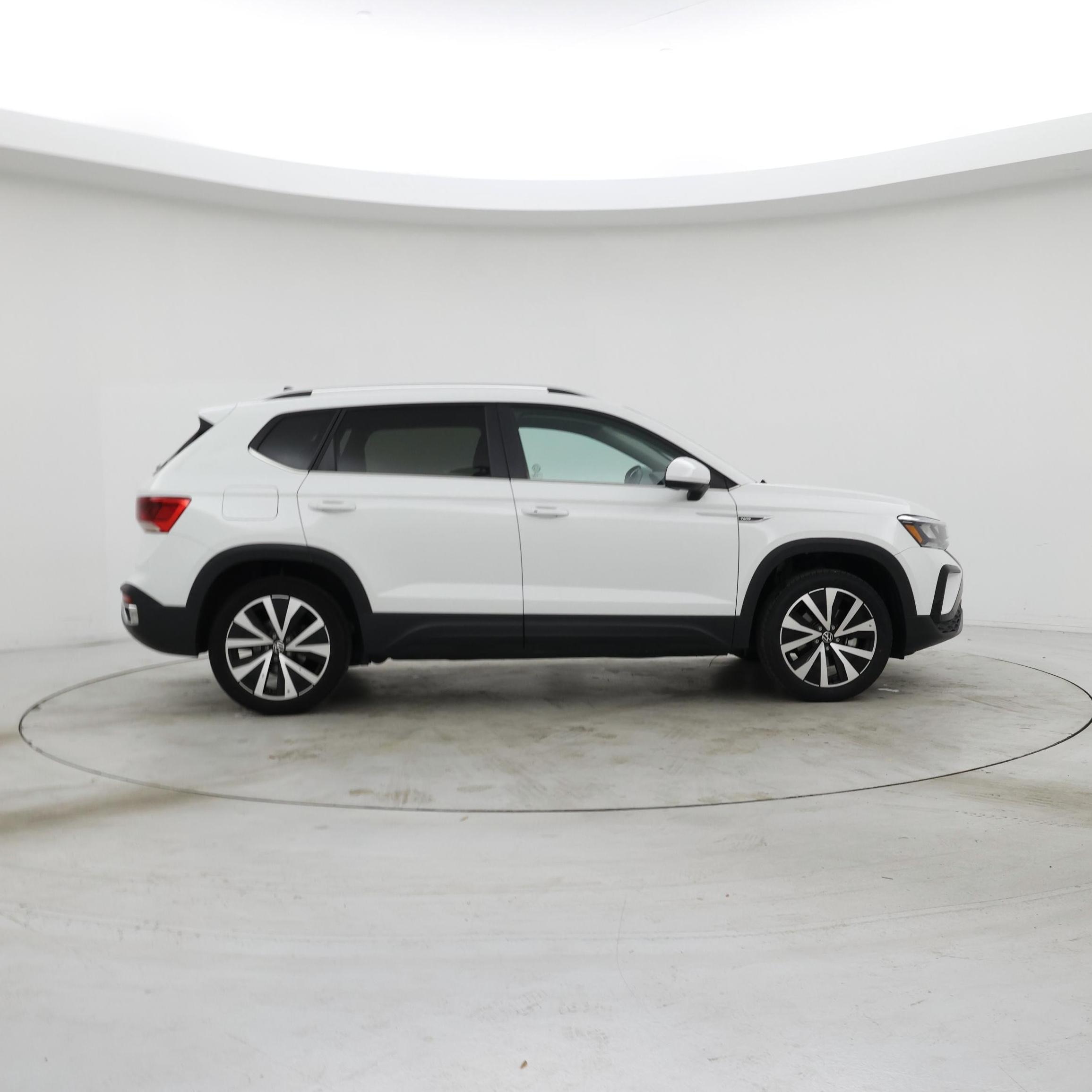 Thumbnail: 2024 Volkswagen Taos - 7