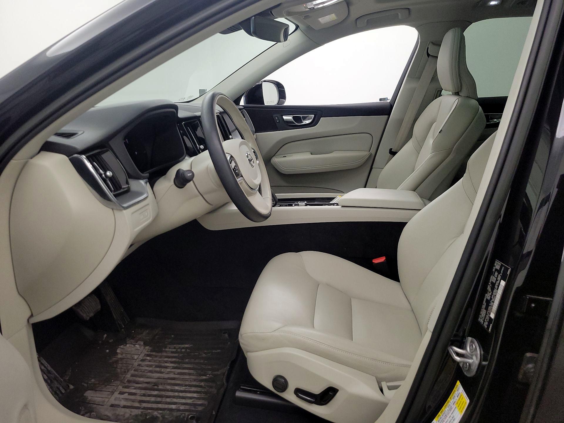 Thumbnail: 2023 Volvo XC60 - 11