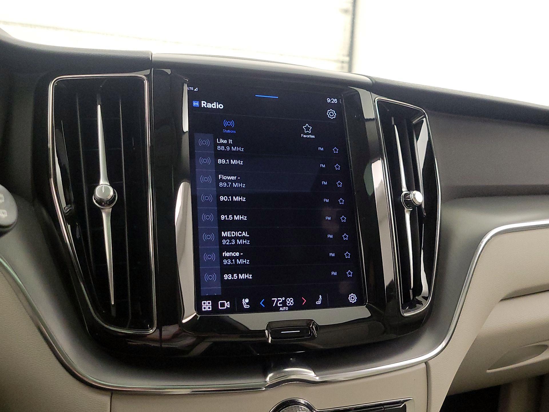 Thumbnail: 2023 Volvo XC60 - 15