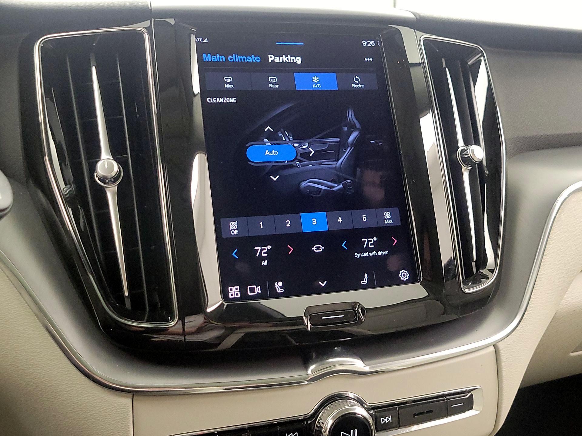 Thumbnail: 2023 Volvo XC60 - 16