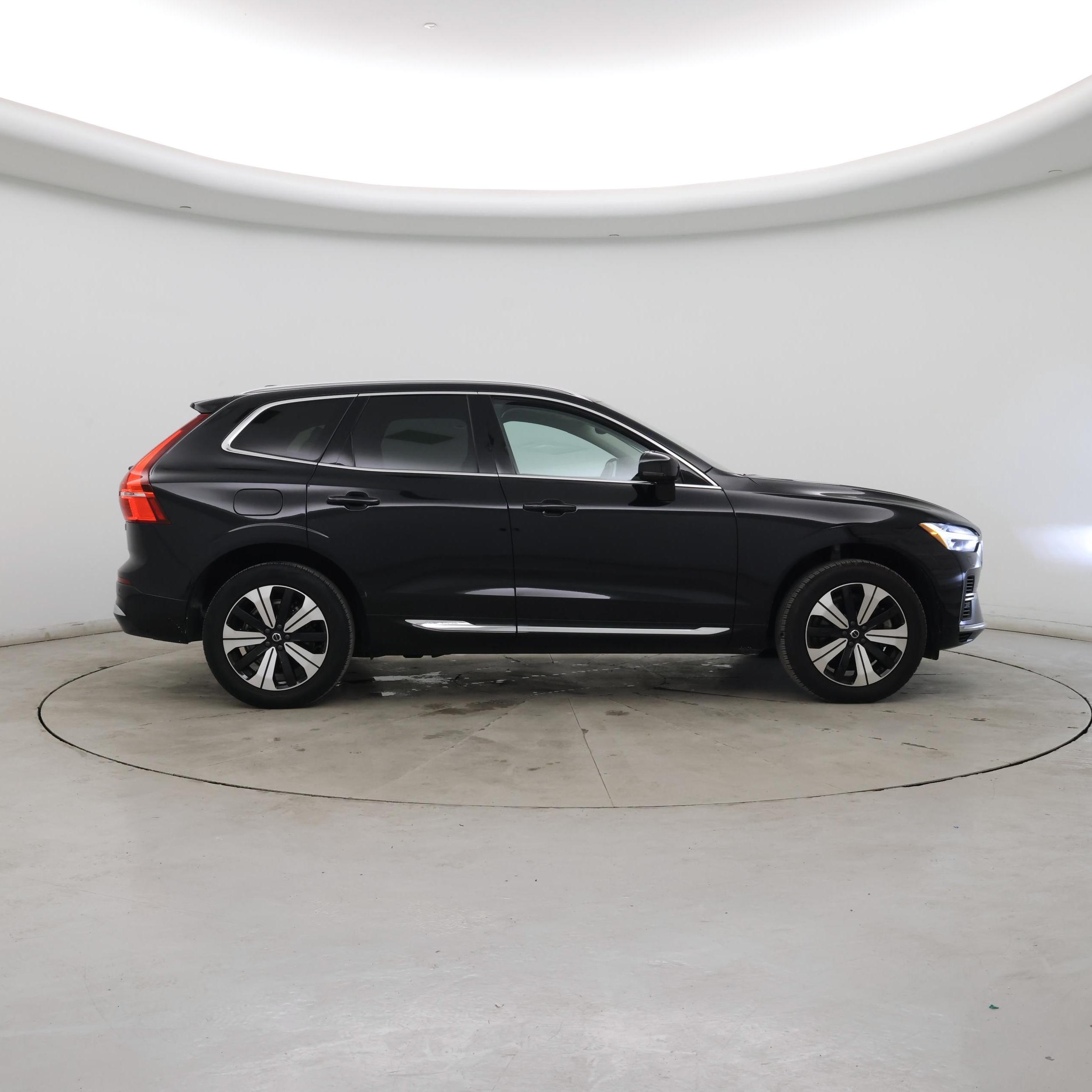 Thumbnail: 2023 Volvo XC60 - 7