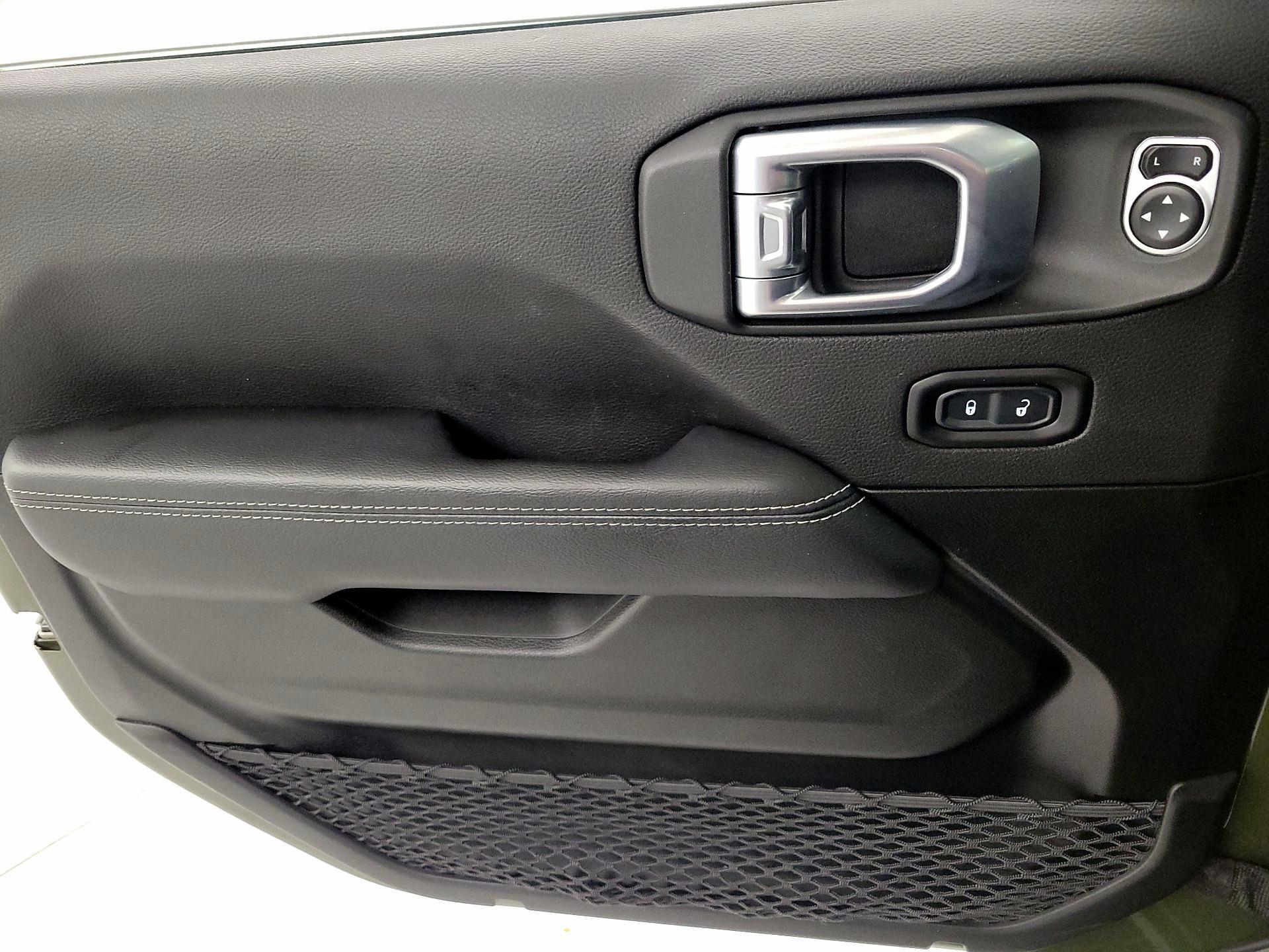 Thumbnail: 2021 Jeep Wrangler - 12