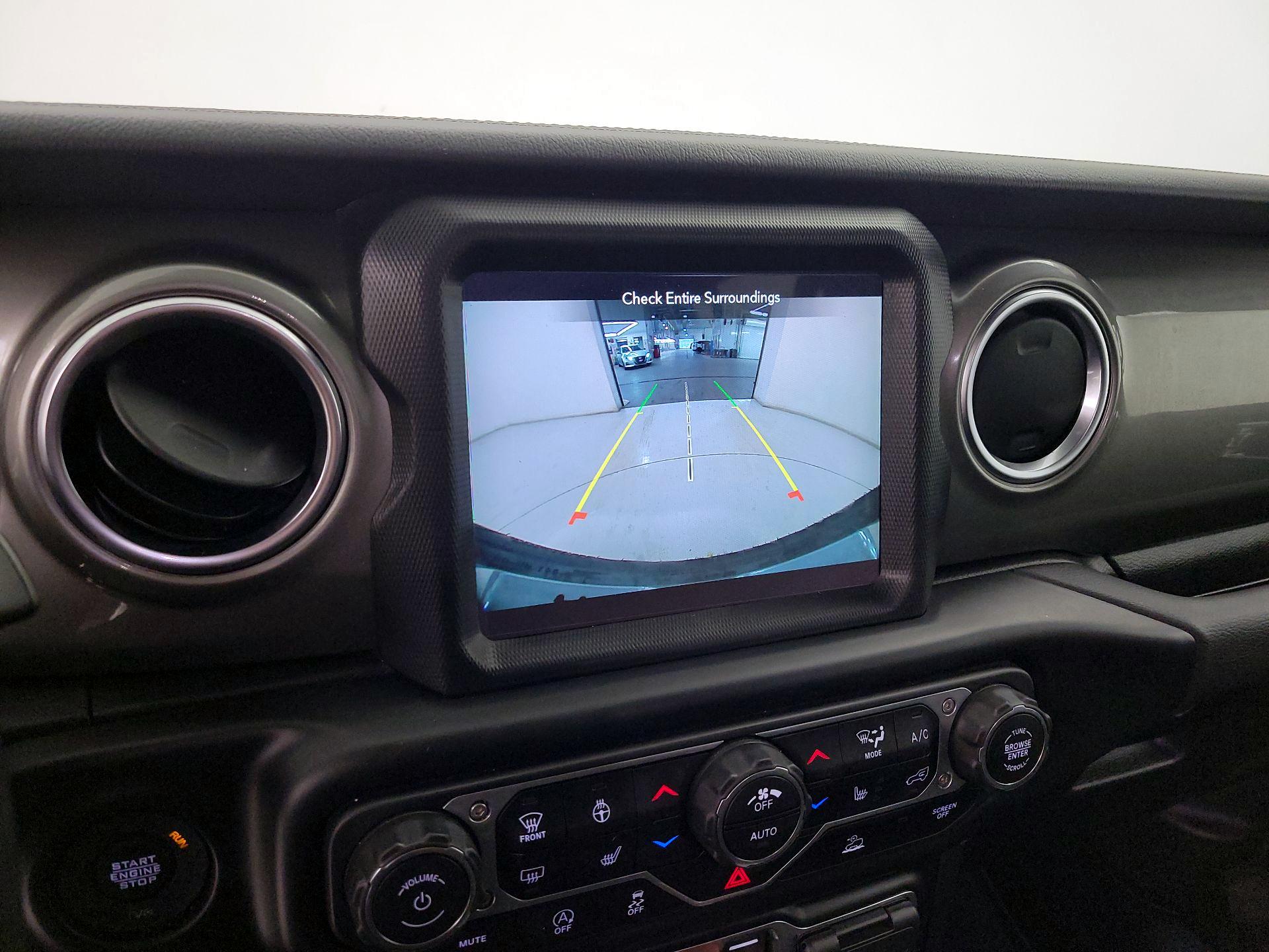 Thumbnail: 2021 Jeep Wrangler - 15