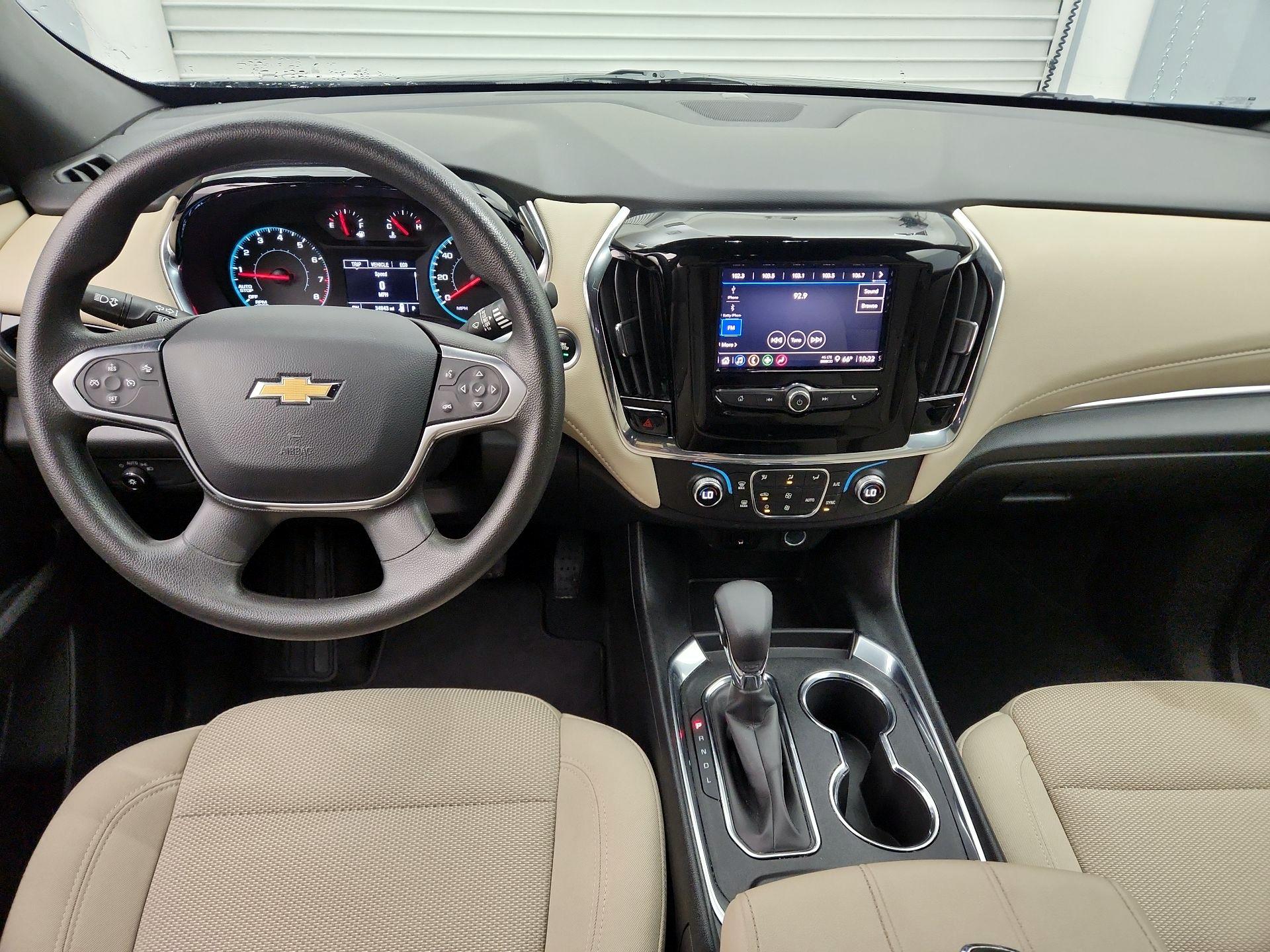 Thumbnail: 2023 Chevrolet Traverse - 9