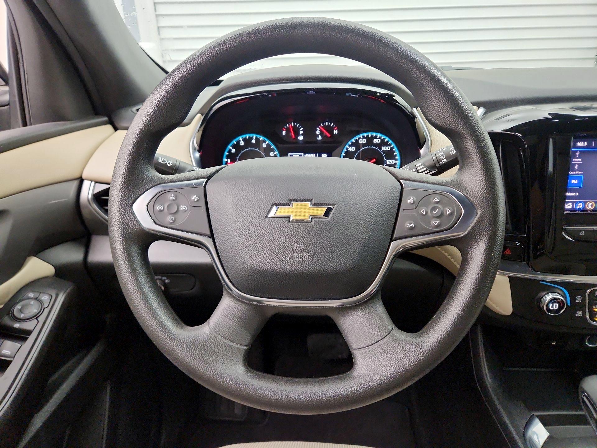 Thumbnail: 2023 Chevrolet Traverse - 10