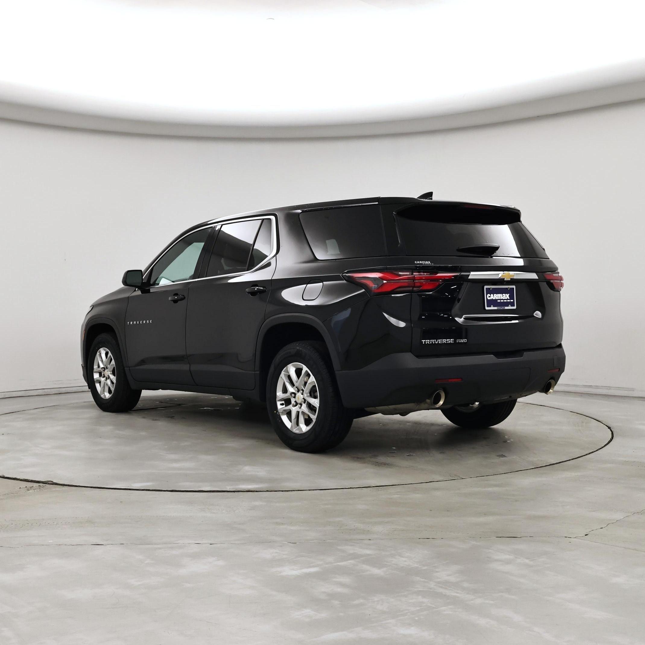 Thumbnail: 2023 Chevrolet Traverse - 2