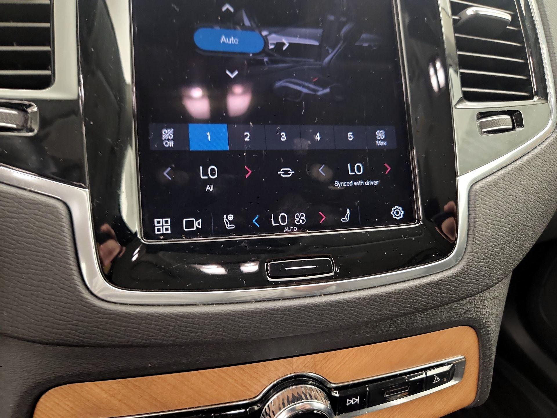 Thumbnail: 2023 Volvo XC90 - 16