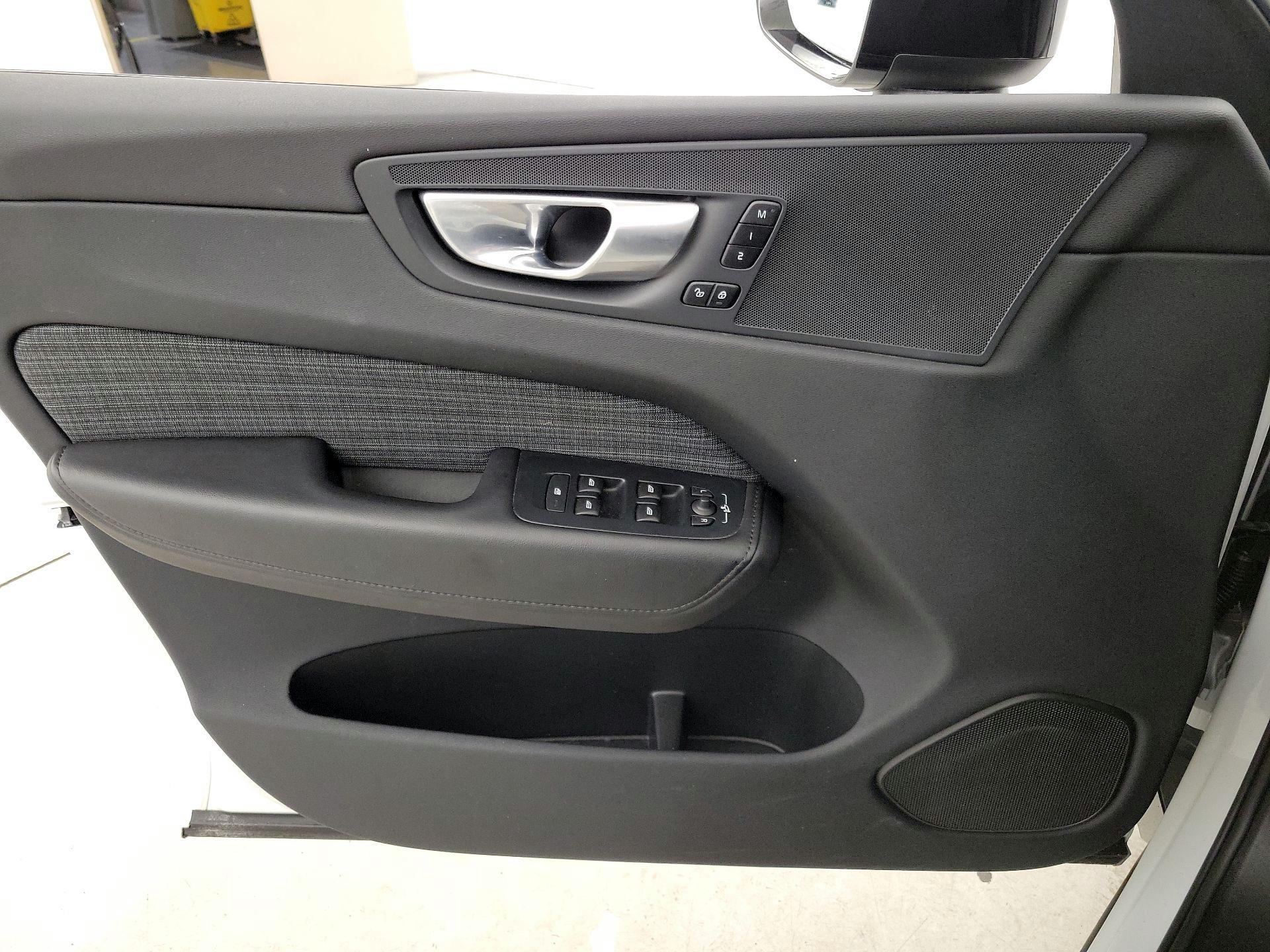 Thumbnail: 2024 Volvo XC60 - 12