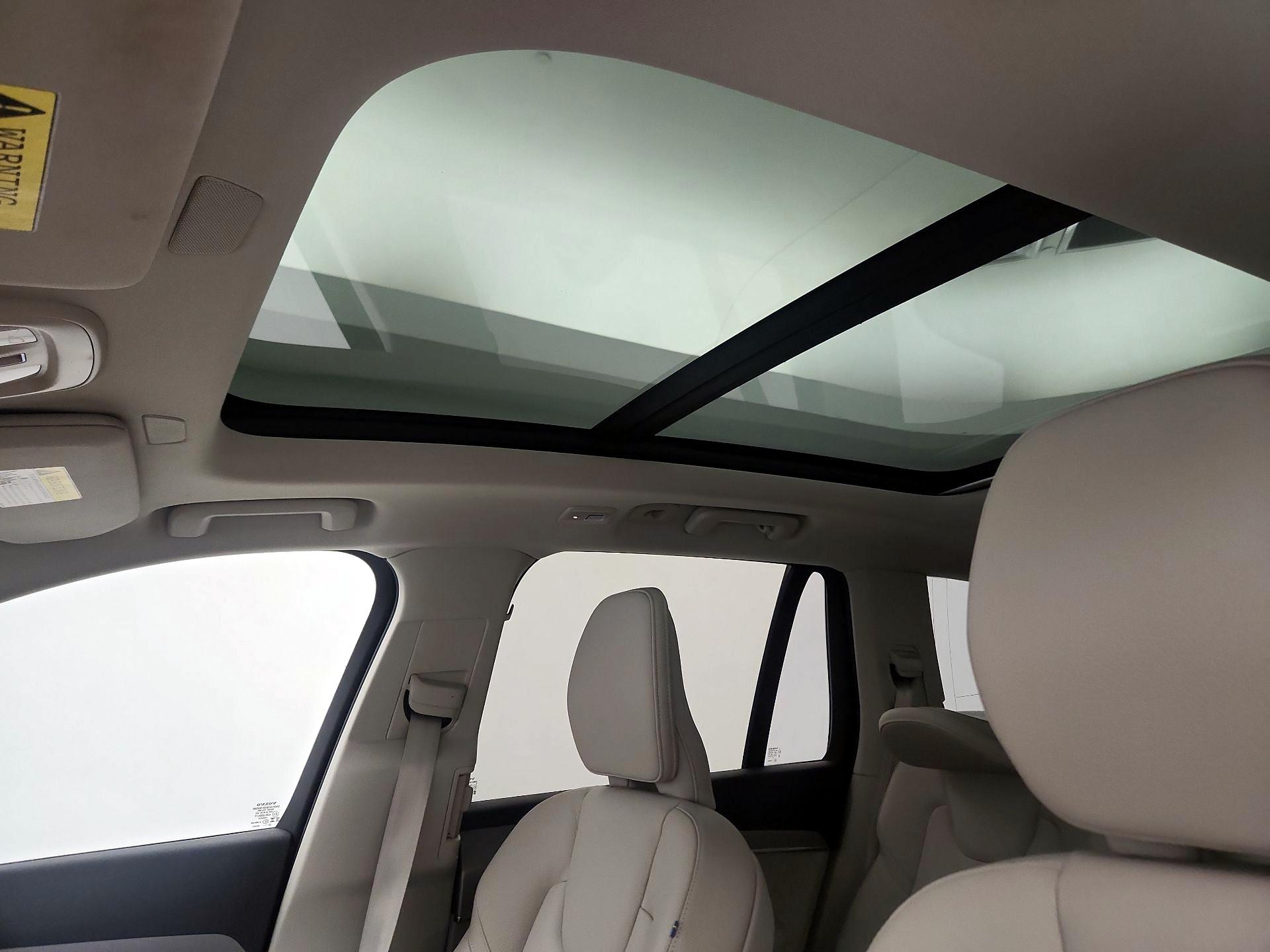 Thumbnail: 2024 Volvo XC90 - 20