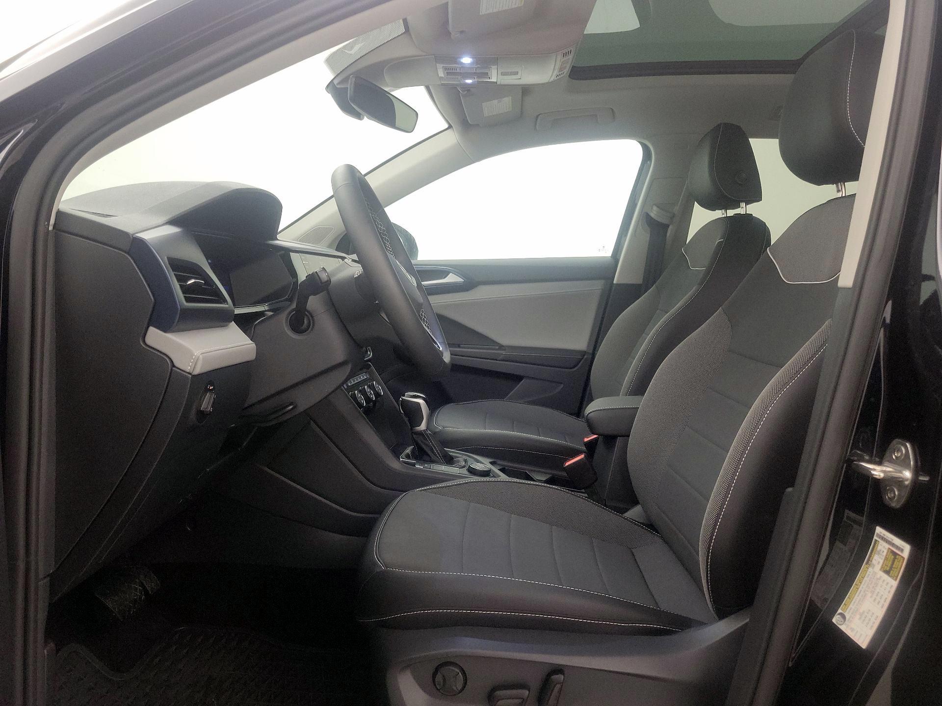 Thumbnail: 2024 Volkswagen Taos - 11