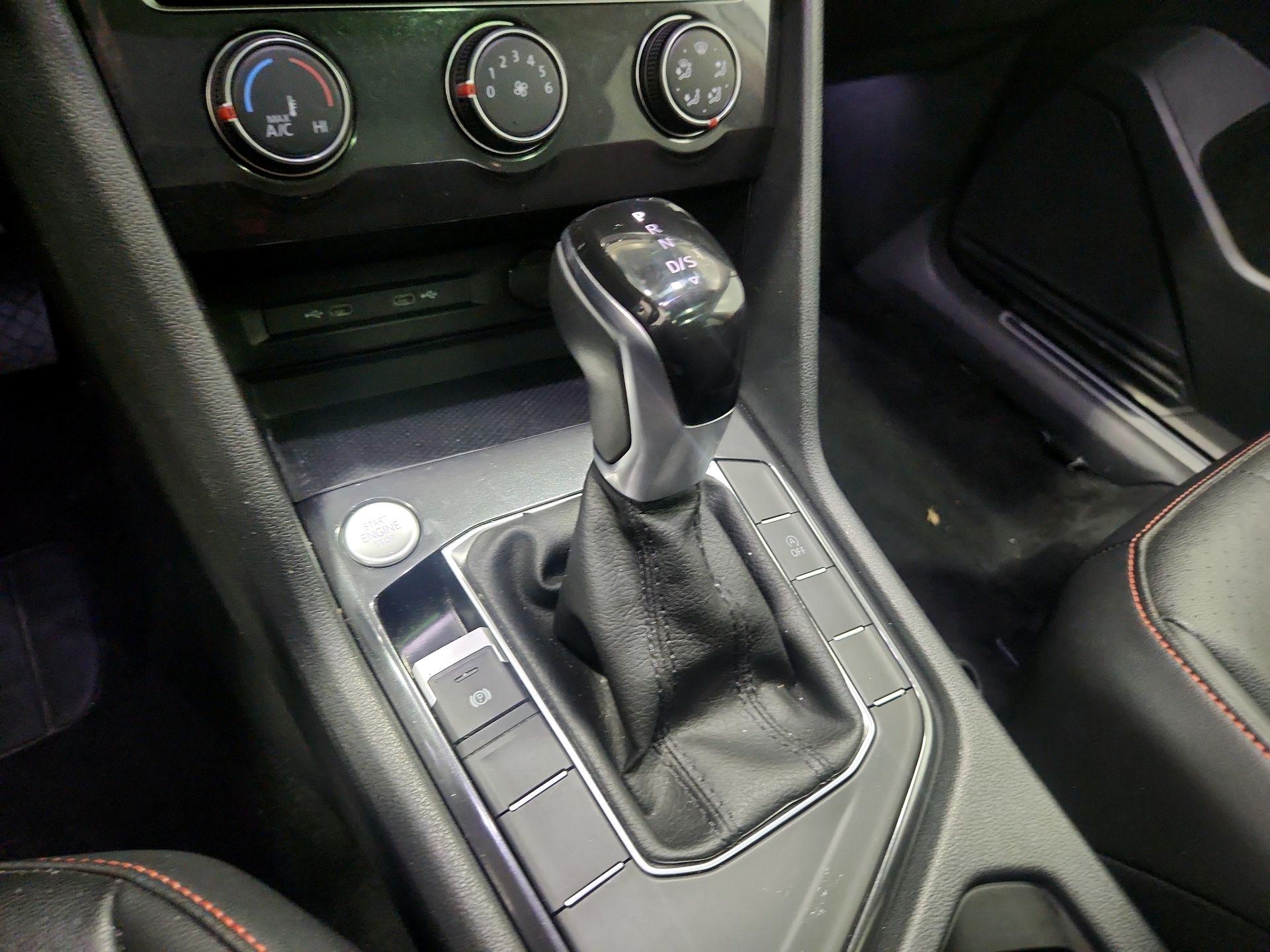 Thumbnail: 2024 Volkswagen Tiguan - 17