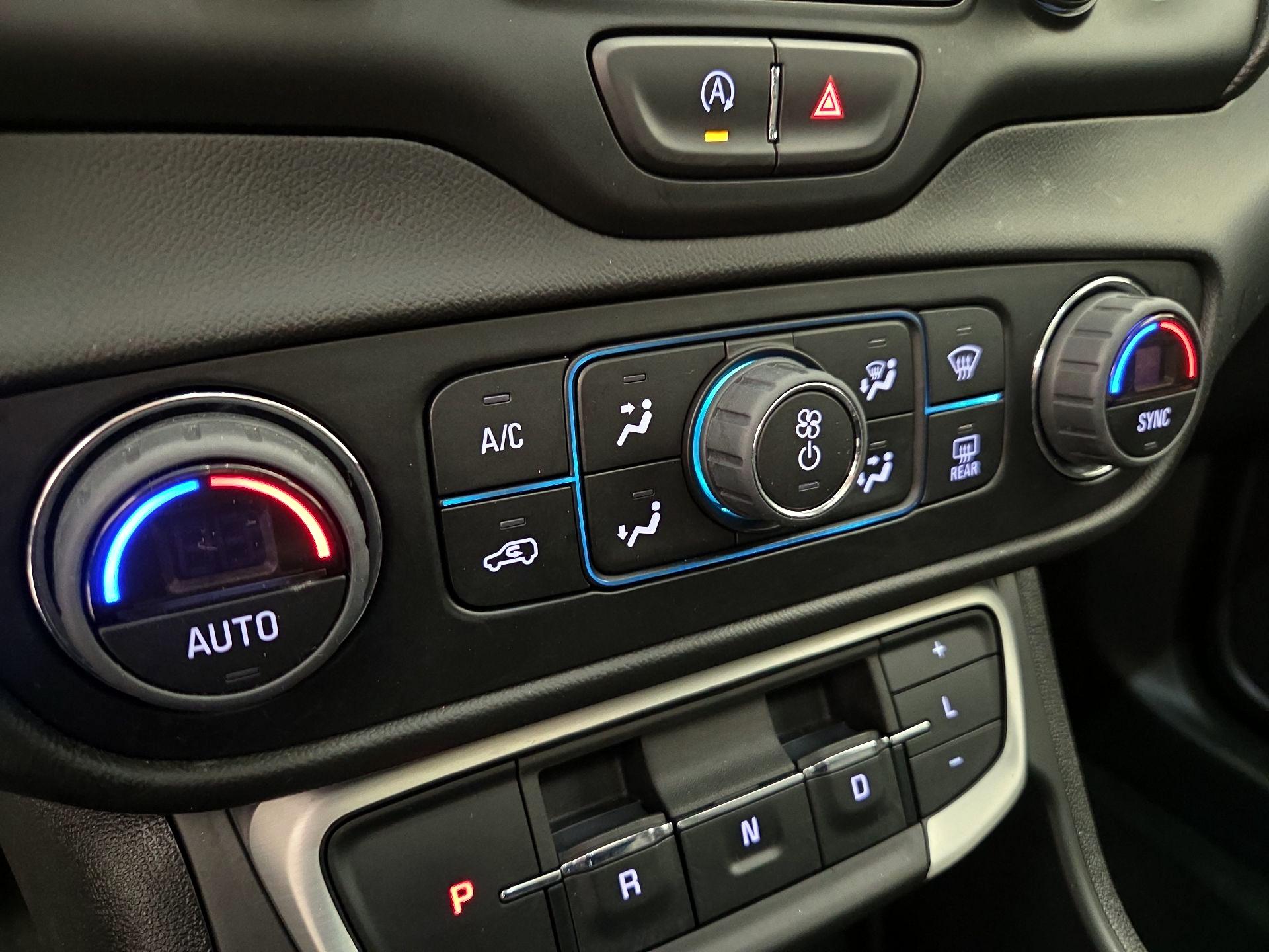 Thumbnail: 2022 GMC Terrain - 15