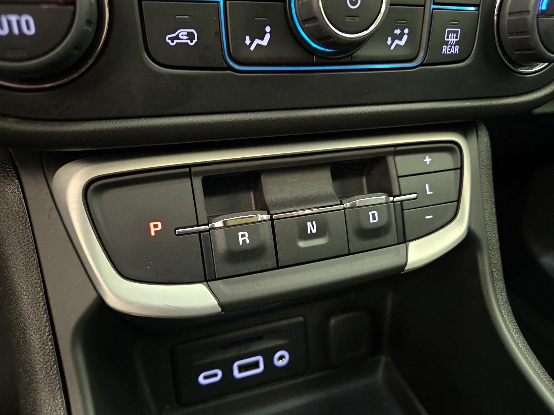 Thumbnail: 2022 GMC Terrain - 16