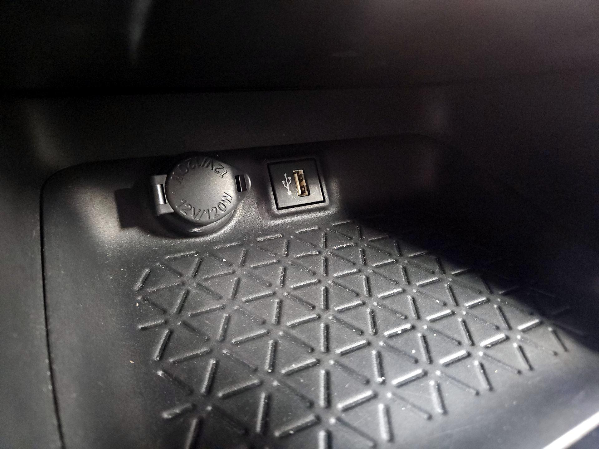 Thumbnail: 2023 Toyota RAV4 - 18