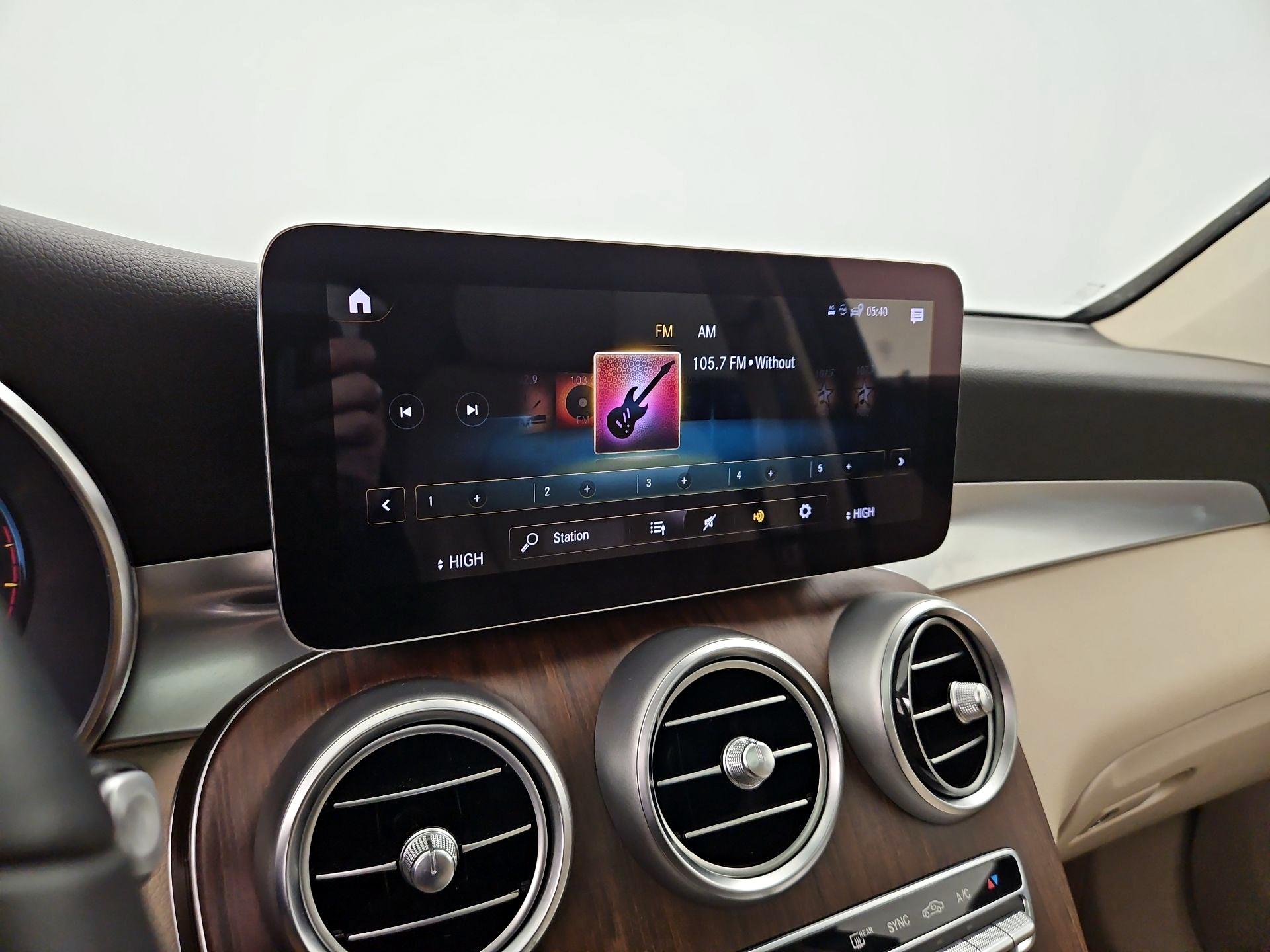 Thumbnail: 2021 Mercedes-Benz GLC - 15