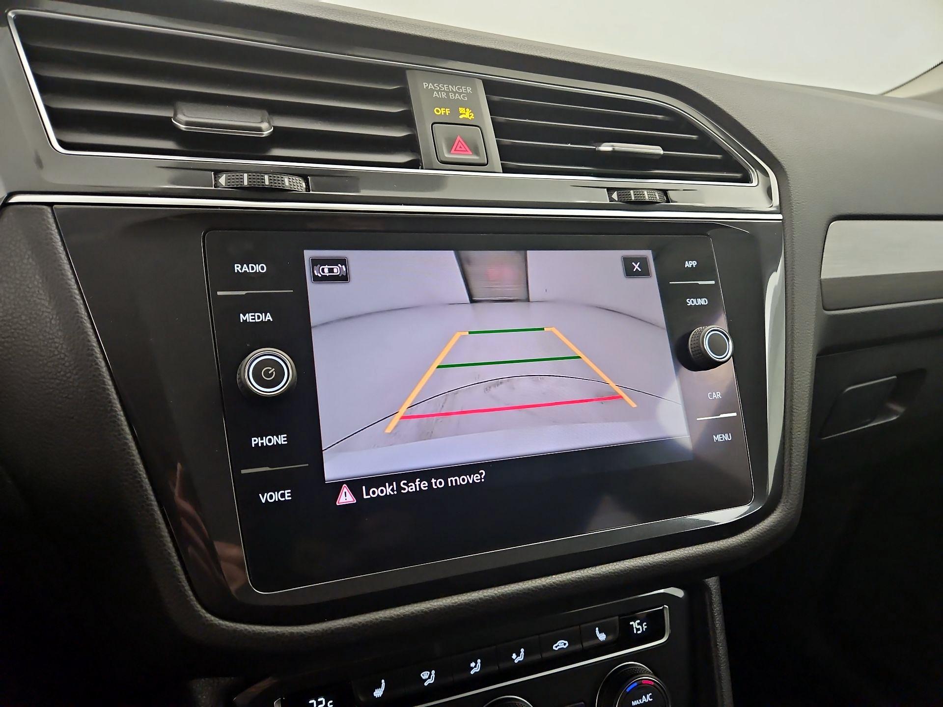 Thumbnail: 2021 Volkswagen Tiguan - 14