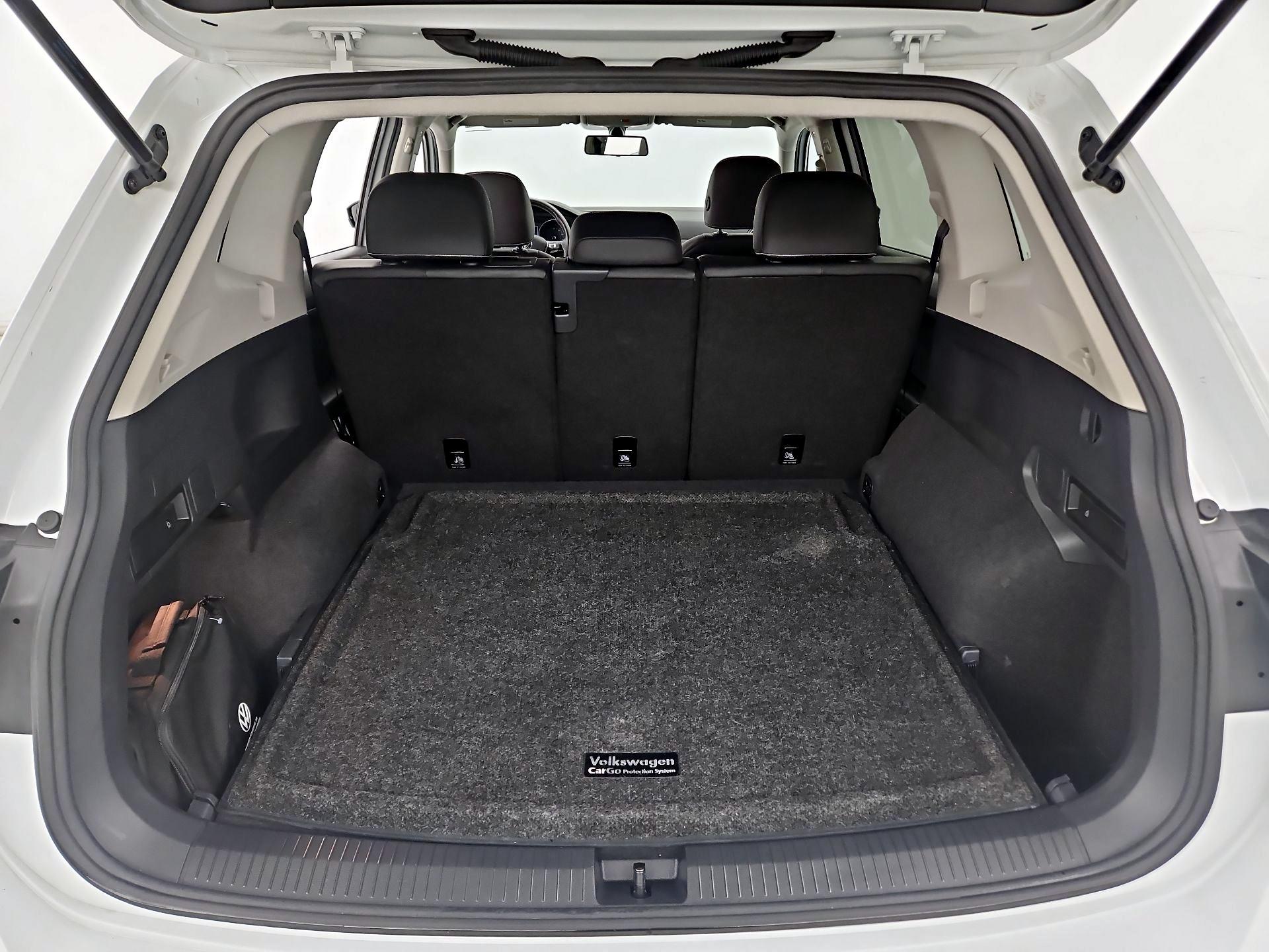 Thumbnail: 2021 Volkswagen Tiguan - 20