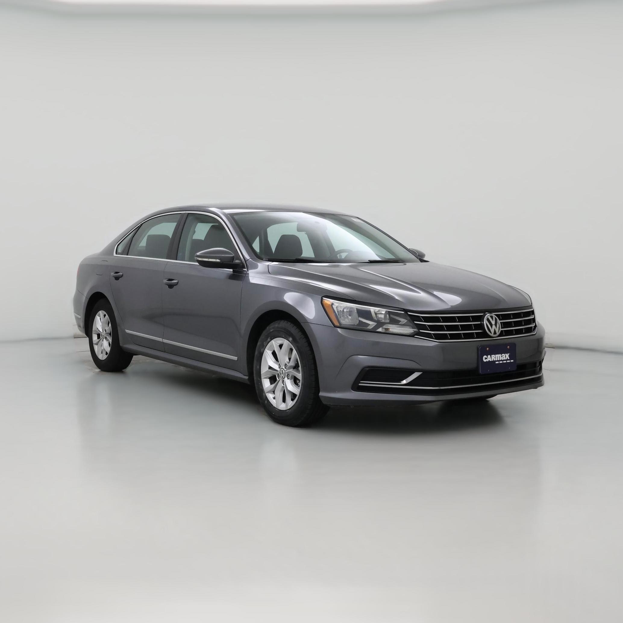 Thumbnail: 2016 Volkswagen Passat - 1