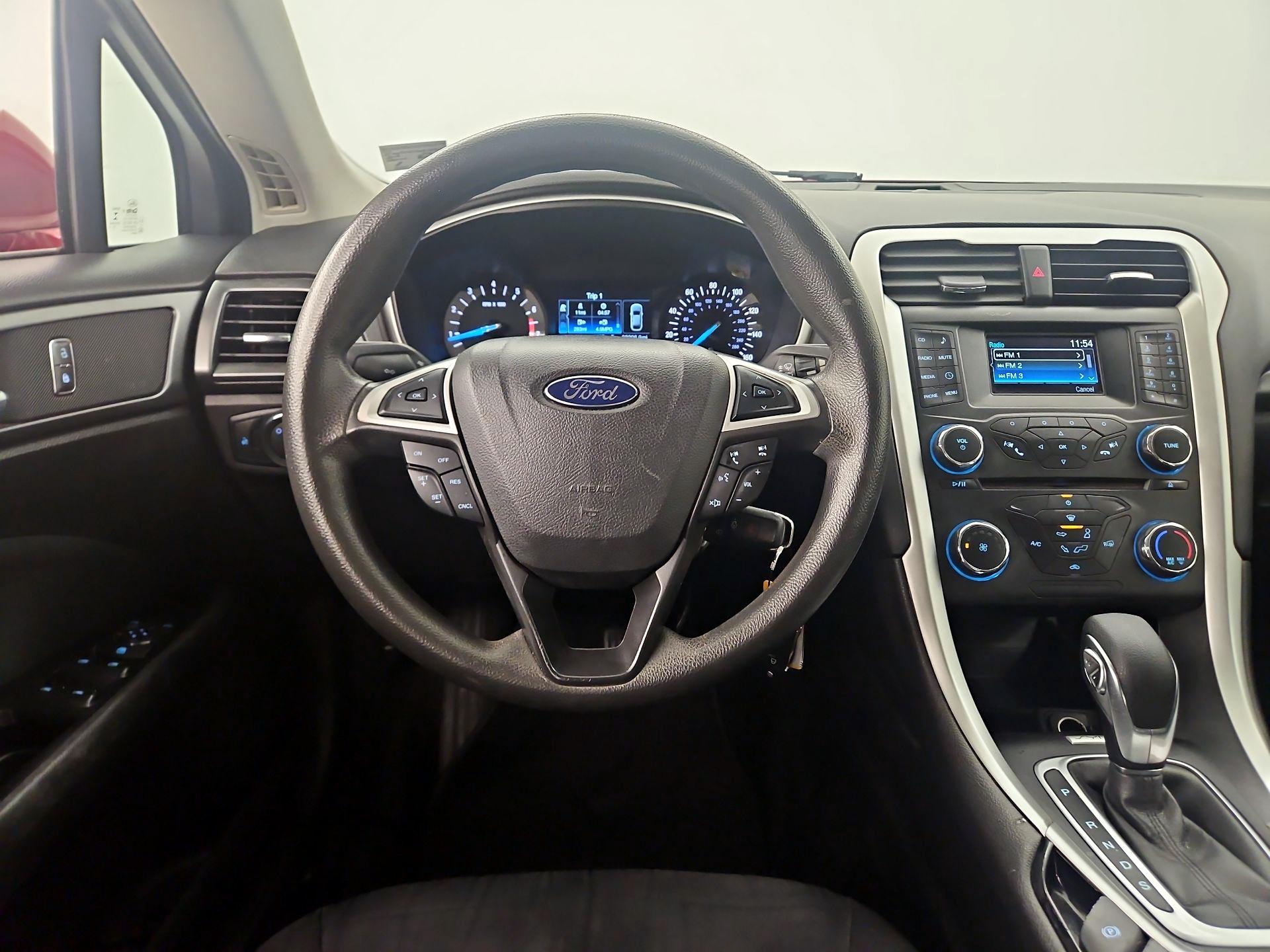 Thumbnail: 2016 Ford Fusion - 10