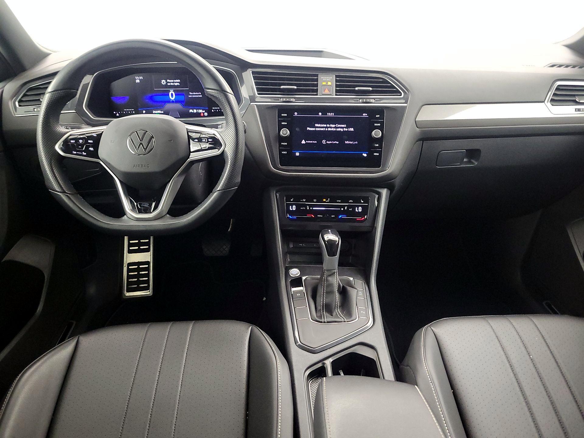 Thumbnail: 2023 Volkswagen Tiguan - 9