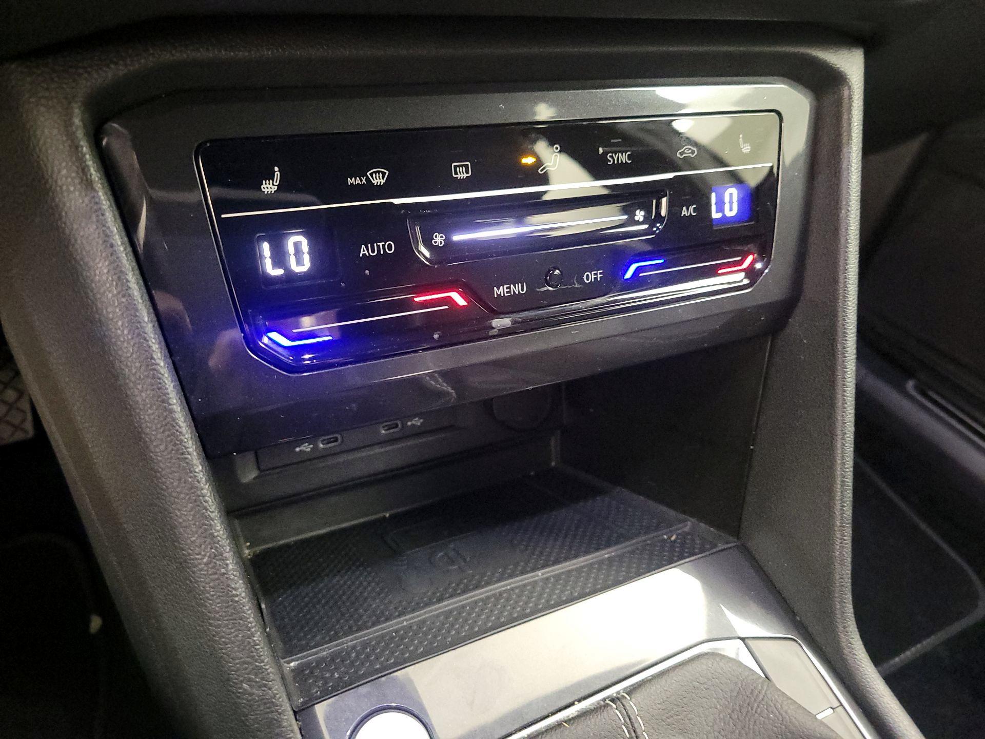 Thumbnail: 2023 Volkswagen Tiguan - 16